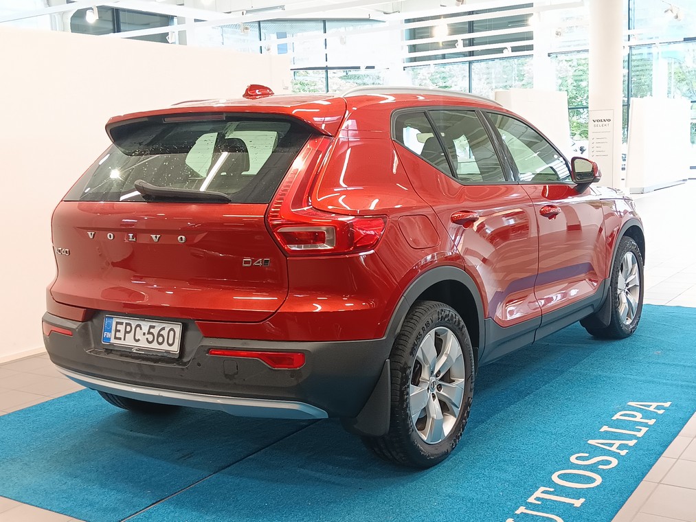 Volvo XC40 D4 AWD MOMENTUM FIRST EDITION AUT
