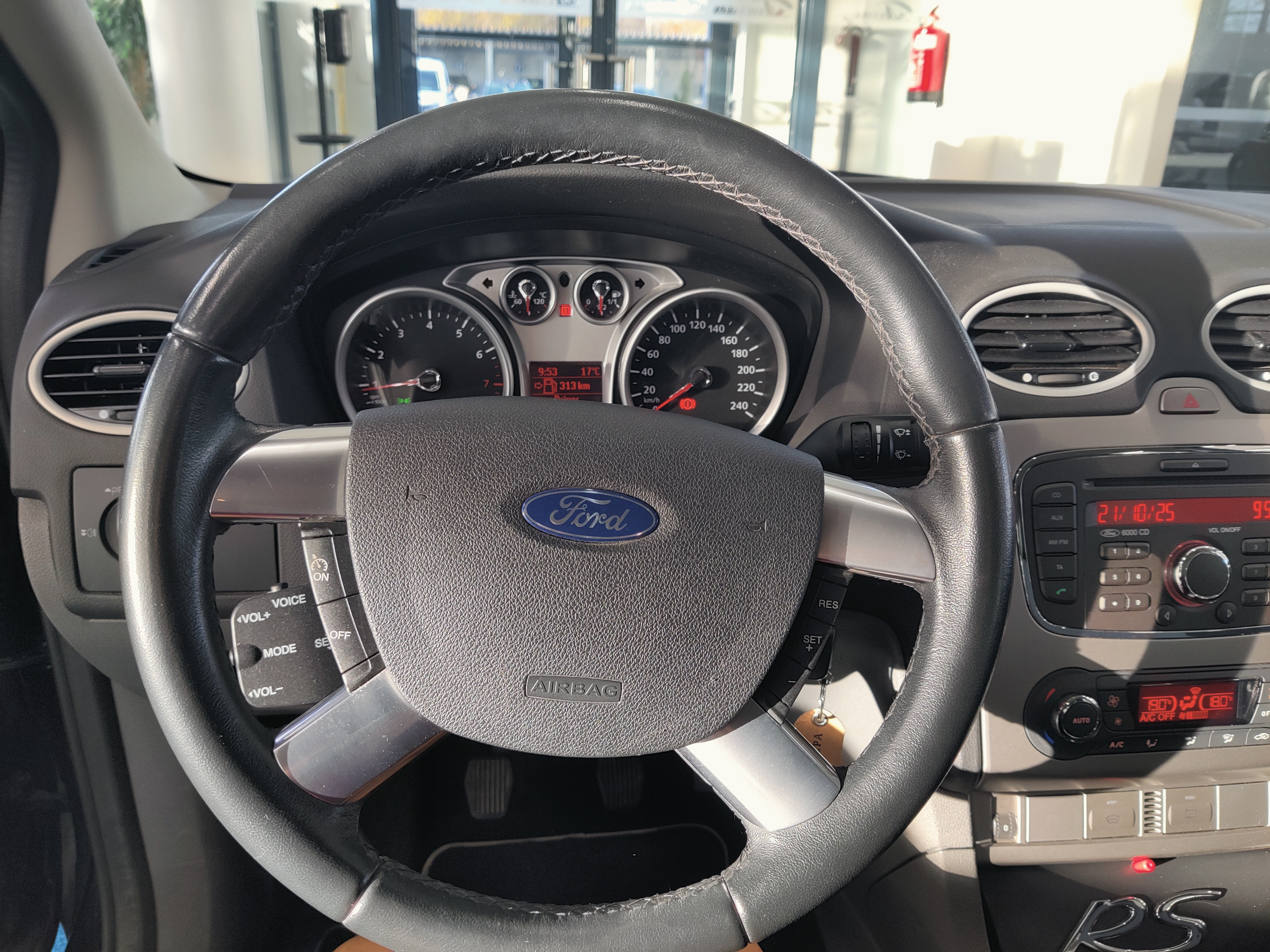 Ford FOCUS 1,6 100 HV TREND DESIGN M5 5-OVINEN