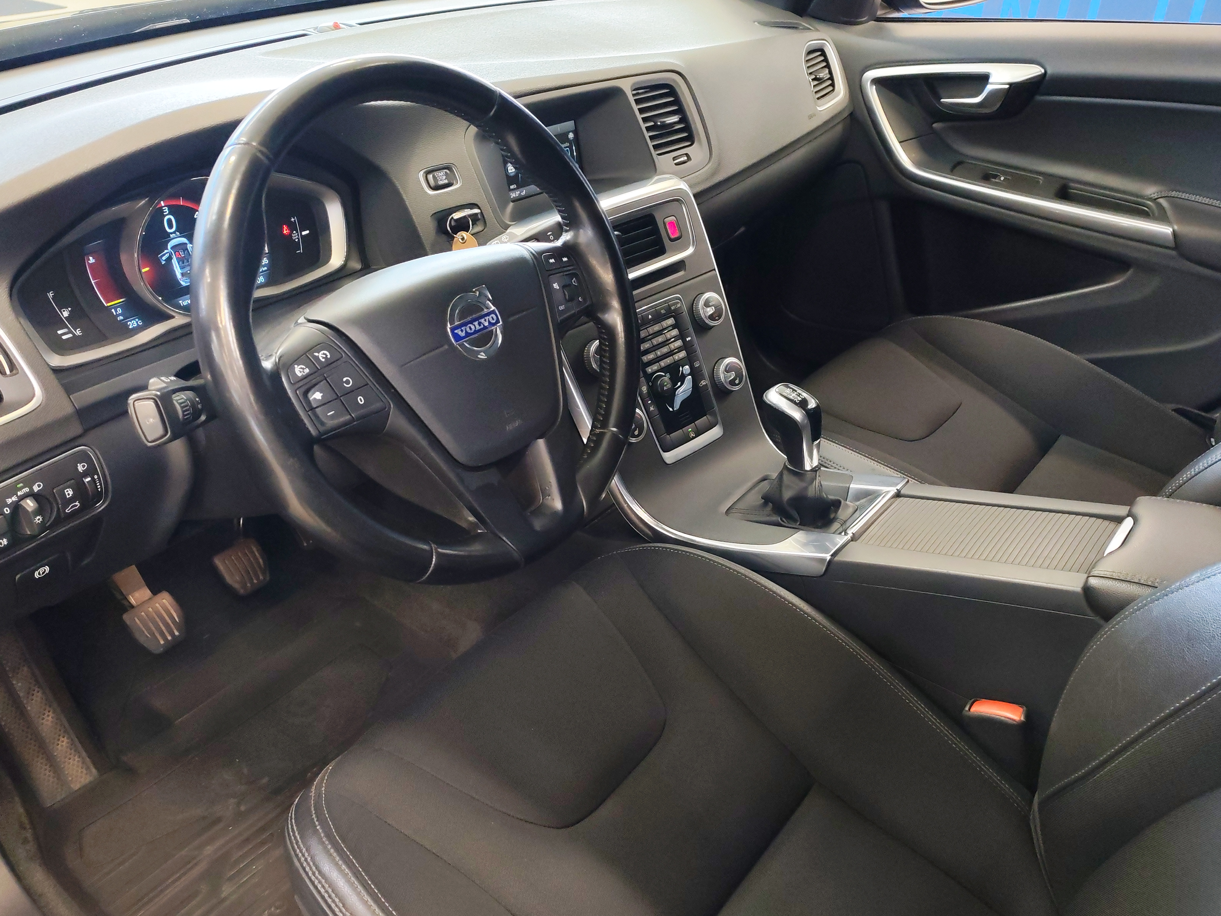 Volvo V60 D4 KINETIC.