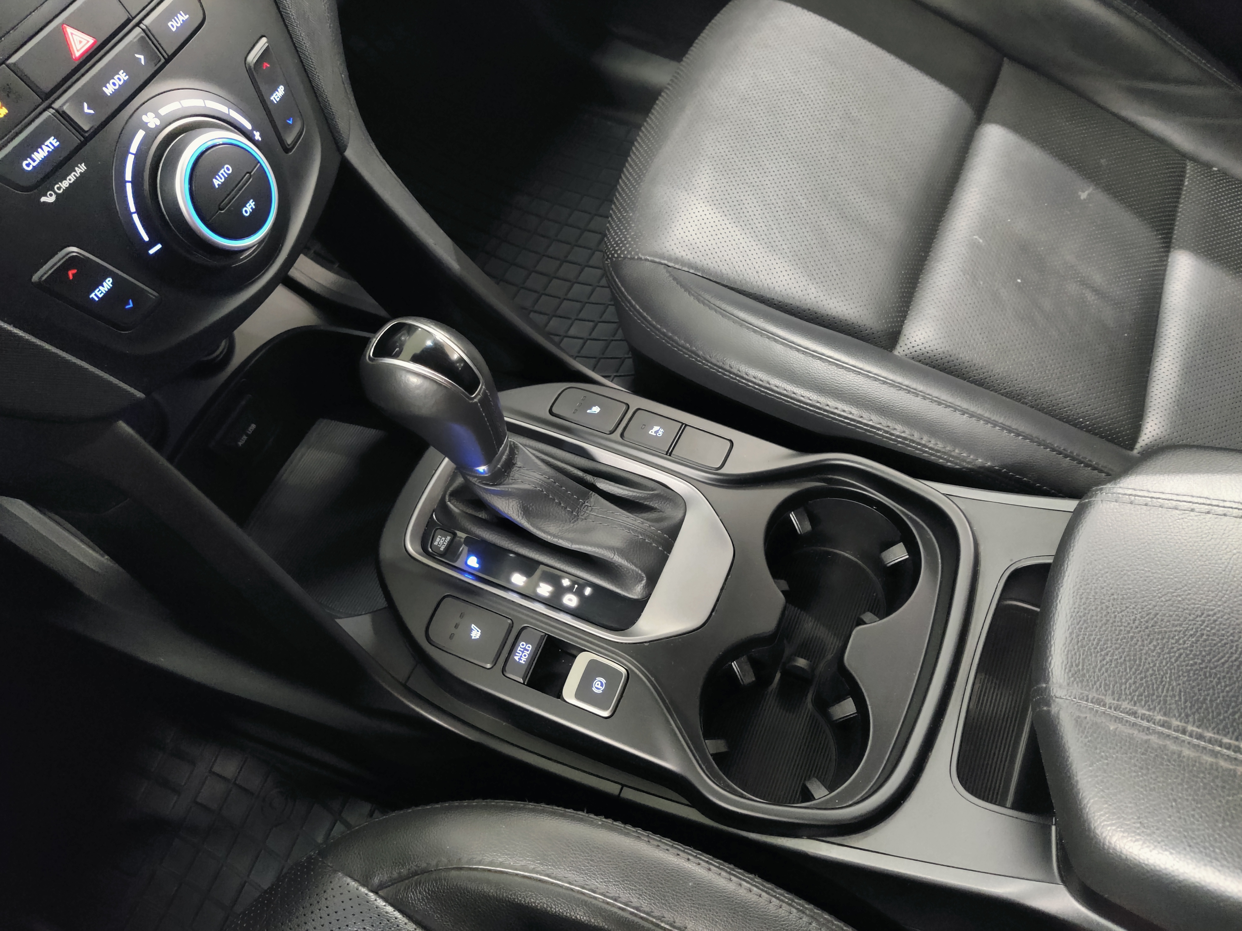 Hyundai SANTA FE 4WD 2,2 CRDI 145KW 6AT STYLE