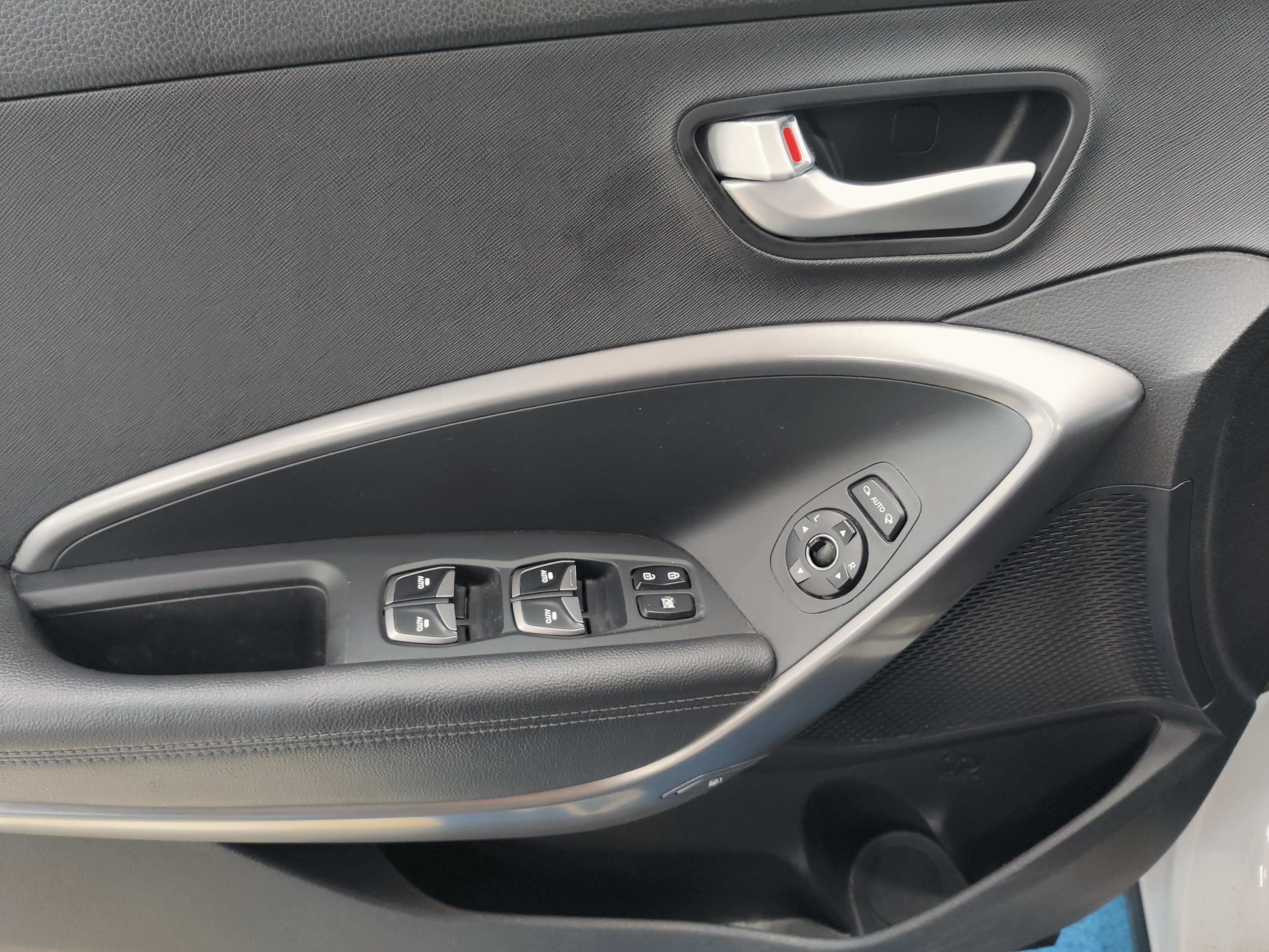 Hyundai SANTA FE 4WD 2,2 CRDI 145KW 6AT STYLE