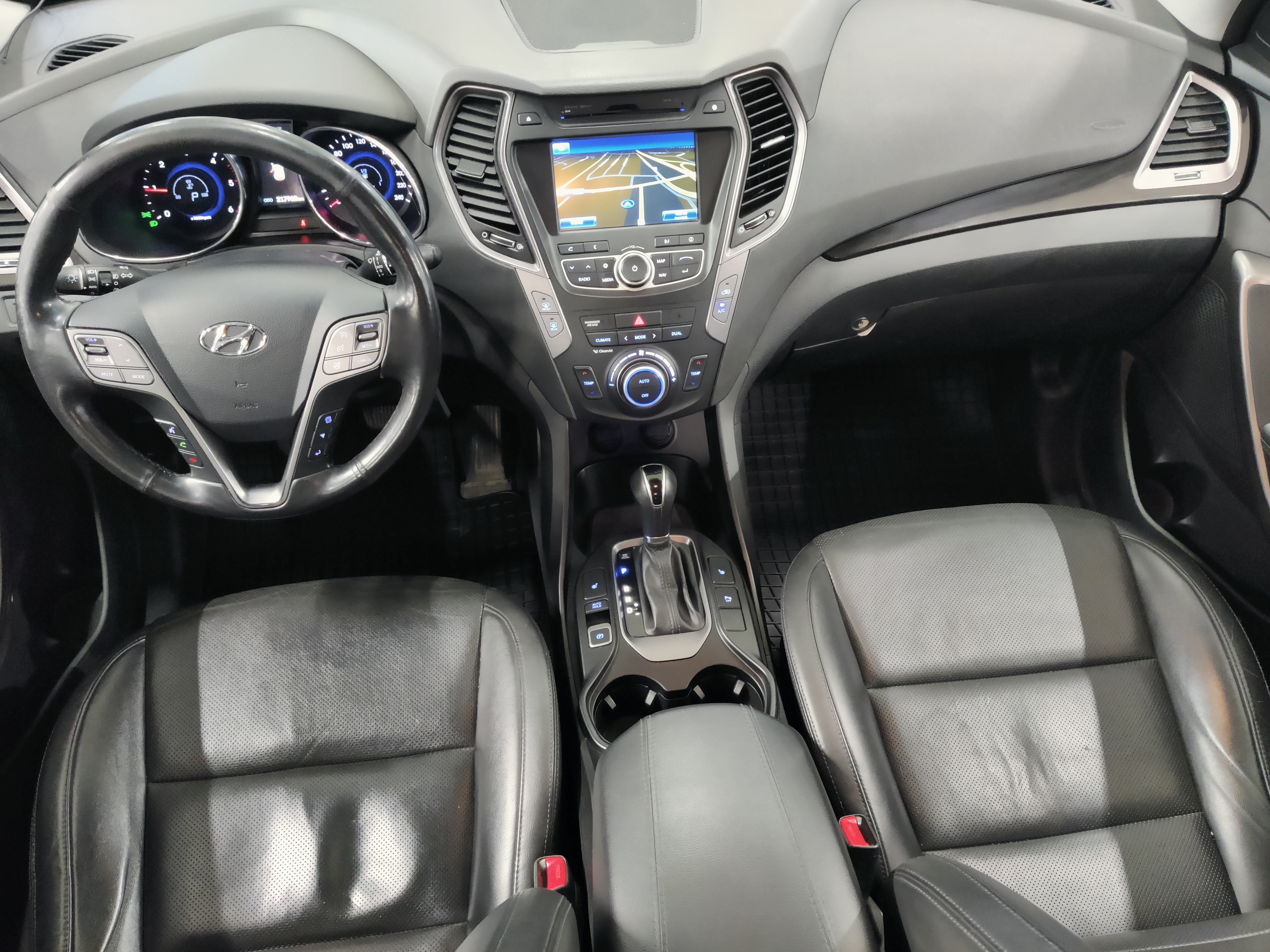 Hyundai SANTA FE 4WD 2,2 CRDI 145KW 6AT STYLE