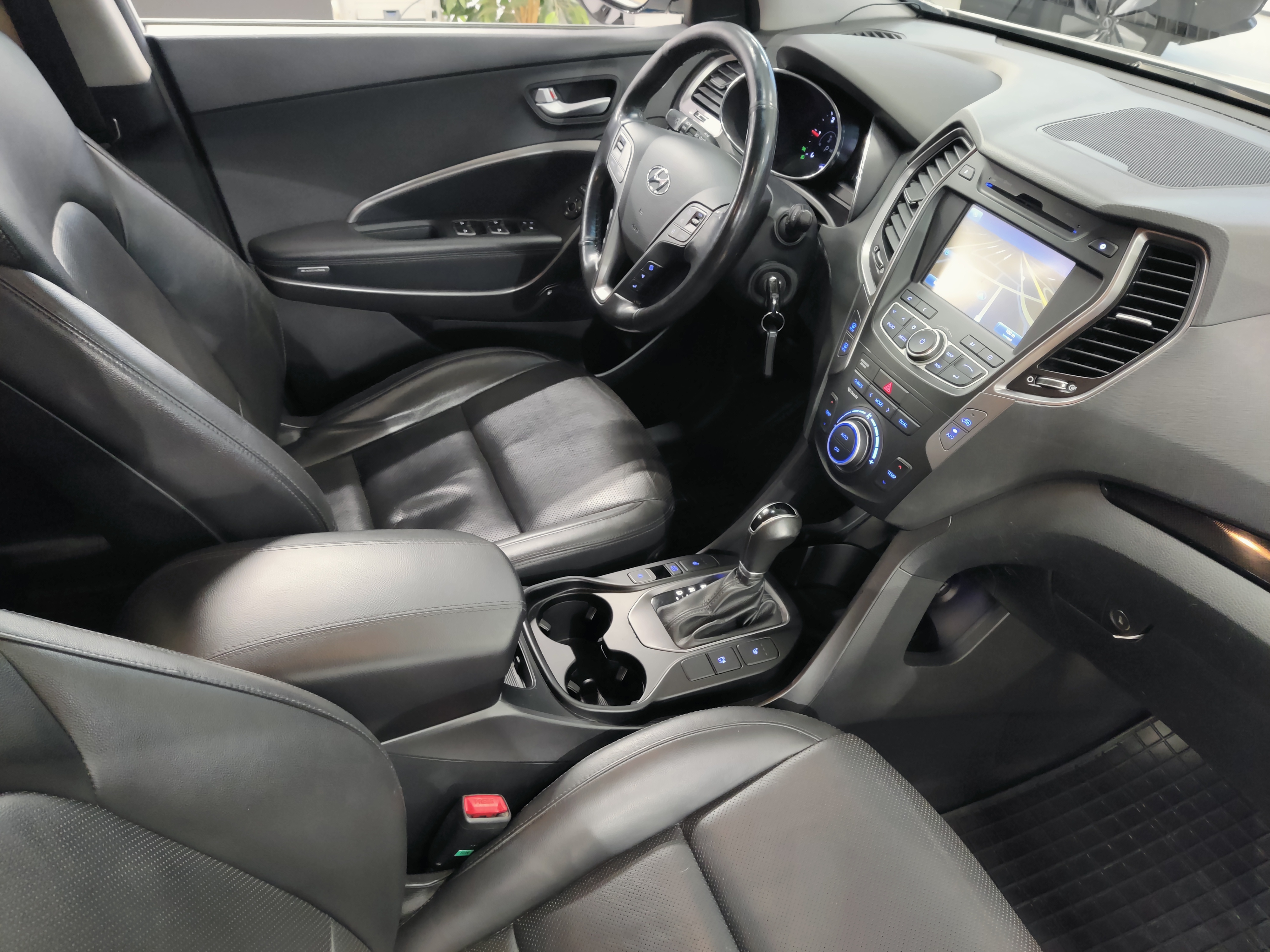 Hyundai SANTA FE 4WD 2,2 CRDI 145KW 6AT STYLE