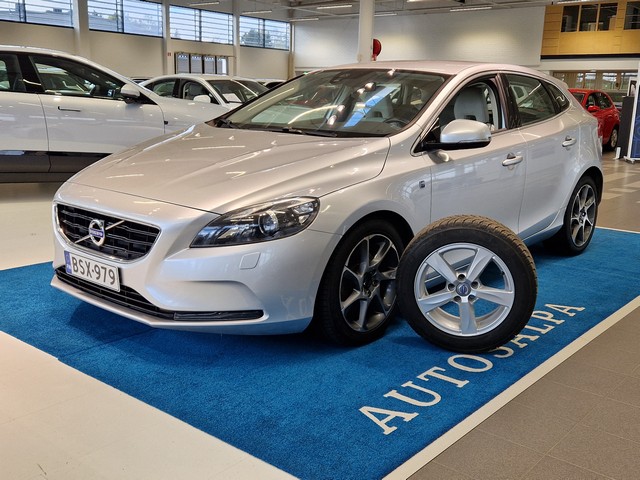 Volvo V40 D2 OCEAN RACE AUT