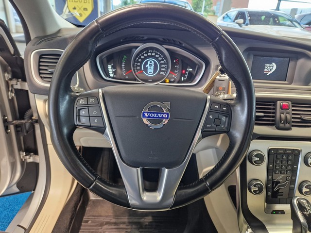 Volvo V40 D2 OCEAN RACE AUT