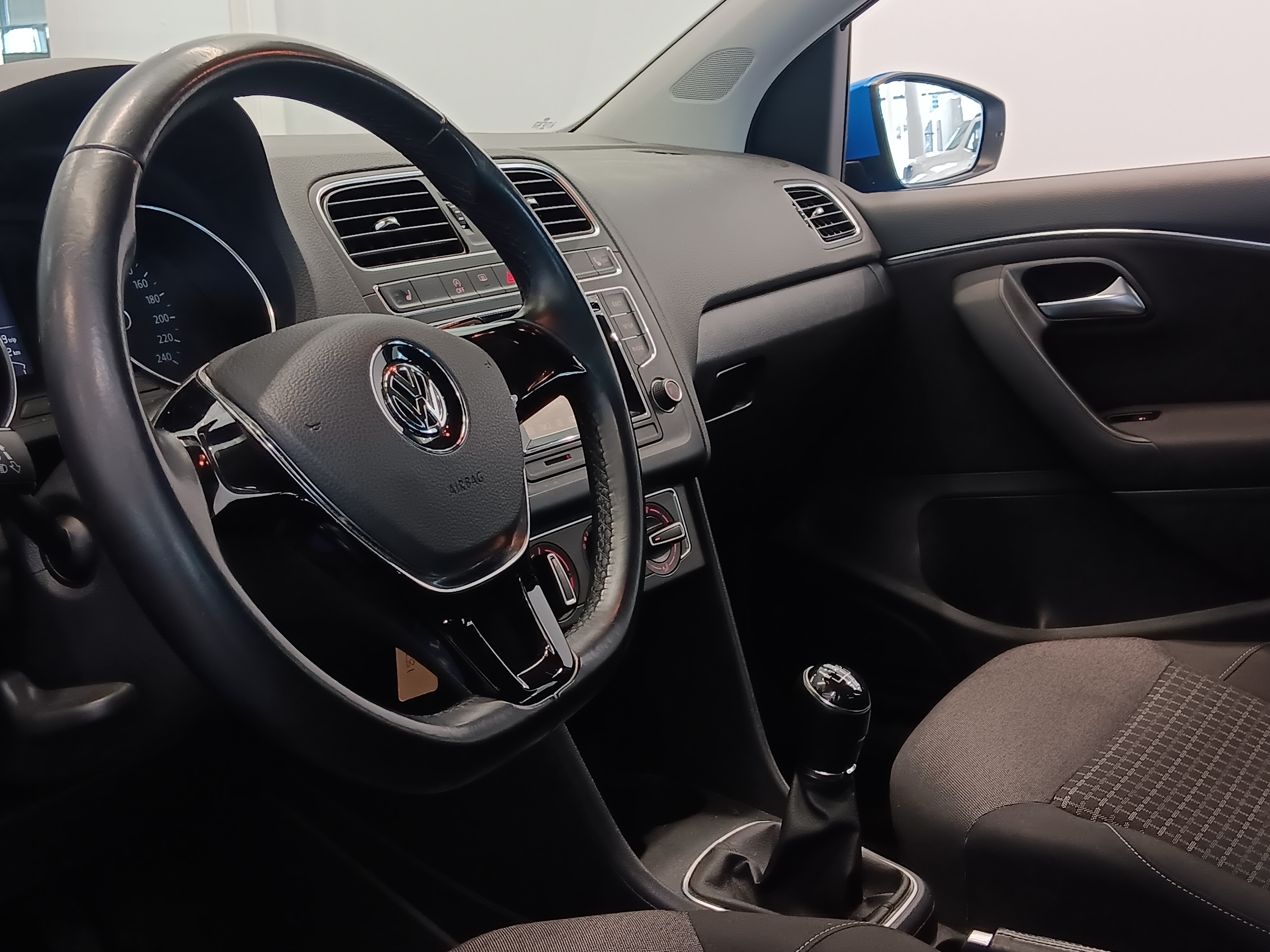 Volkswagen POLO COMFORTLINE 1,2 TSI 66 KW (90 HV) BLUEMOTION TECHN