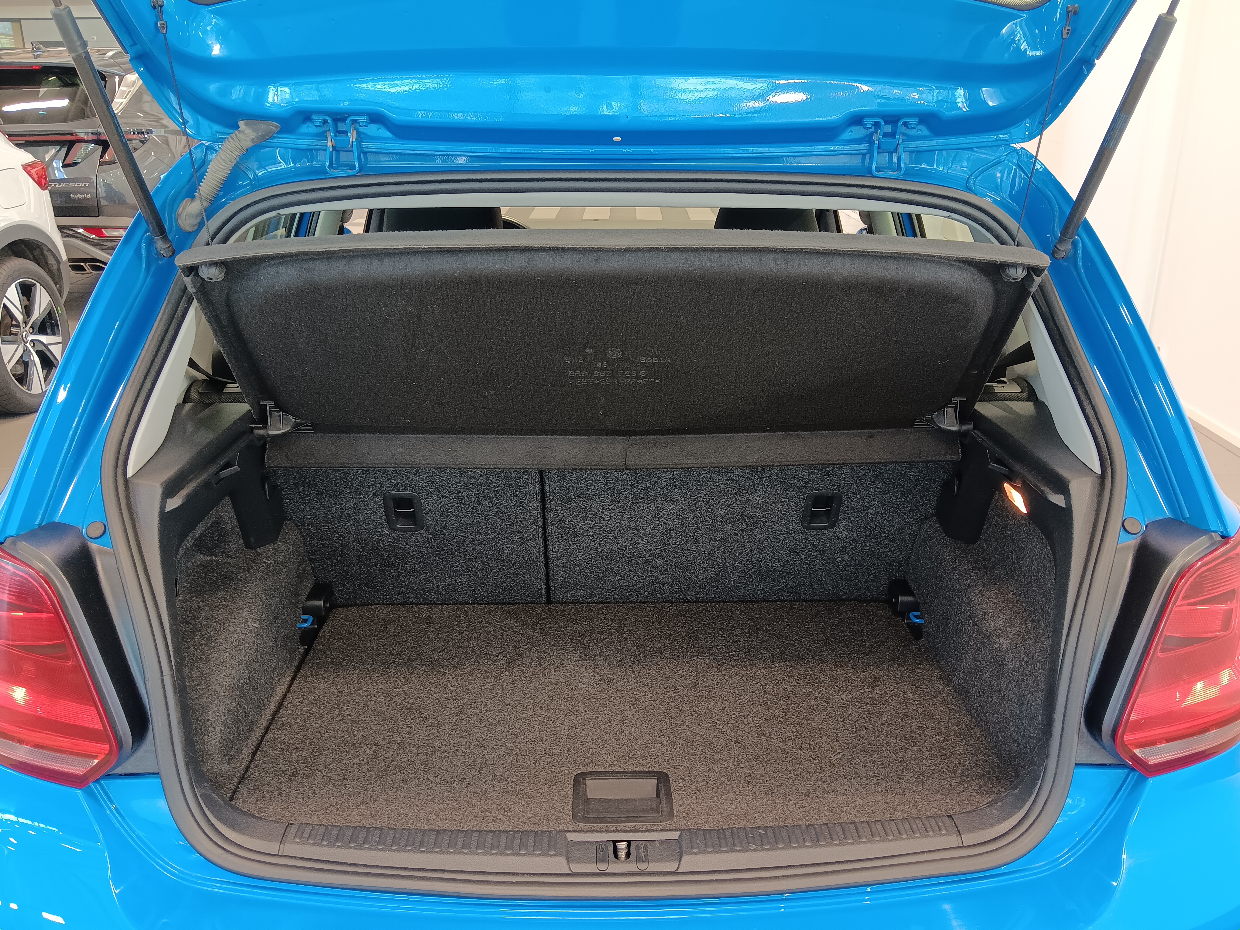 Volkswagen Polo 2015, photo 6/19