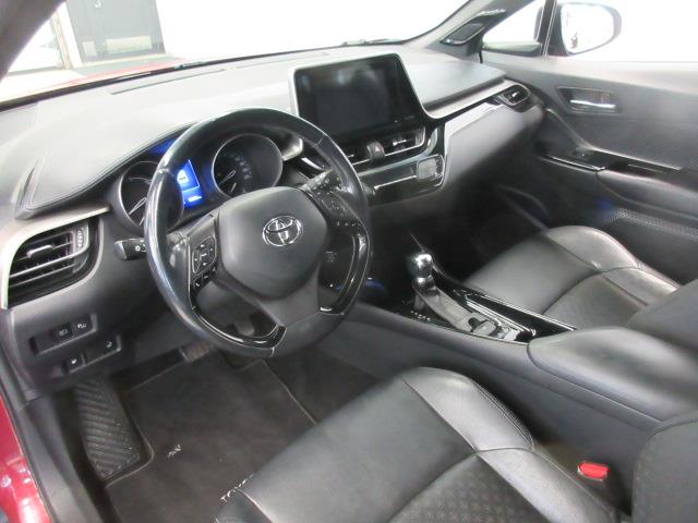 Toyota C-HR 1,8 HYBRID INTENSE