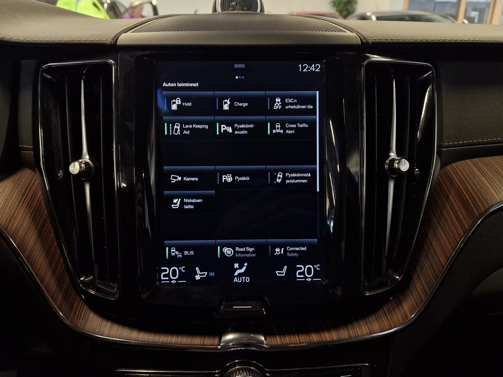 Volvo XC60 T8 AWD INSCRIPTION AUT