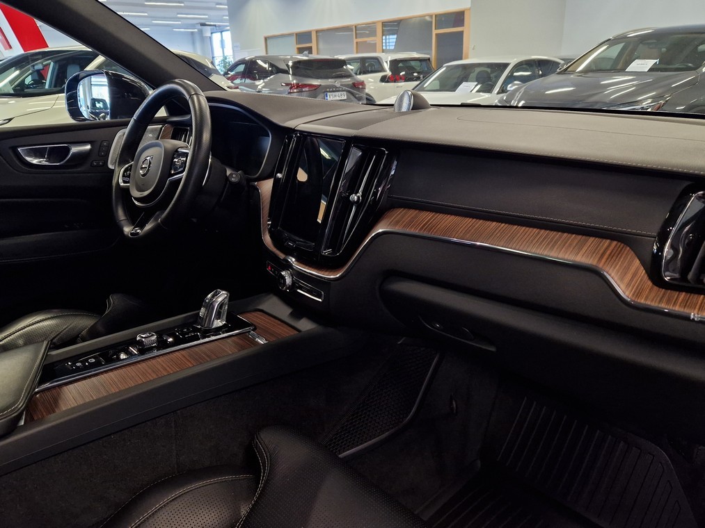 Volvo XC60 T8 AWD INSCRIPTION AUT