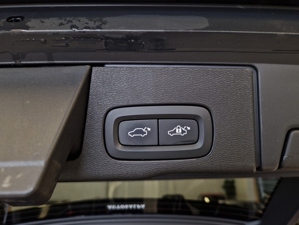 Volvo XC60 T8 AWD INSCRIPTION AUT
