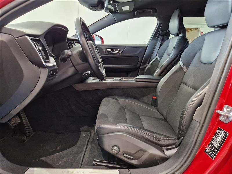Volvo V60 D4 MOMENTUM AUT