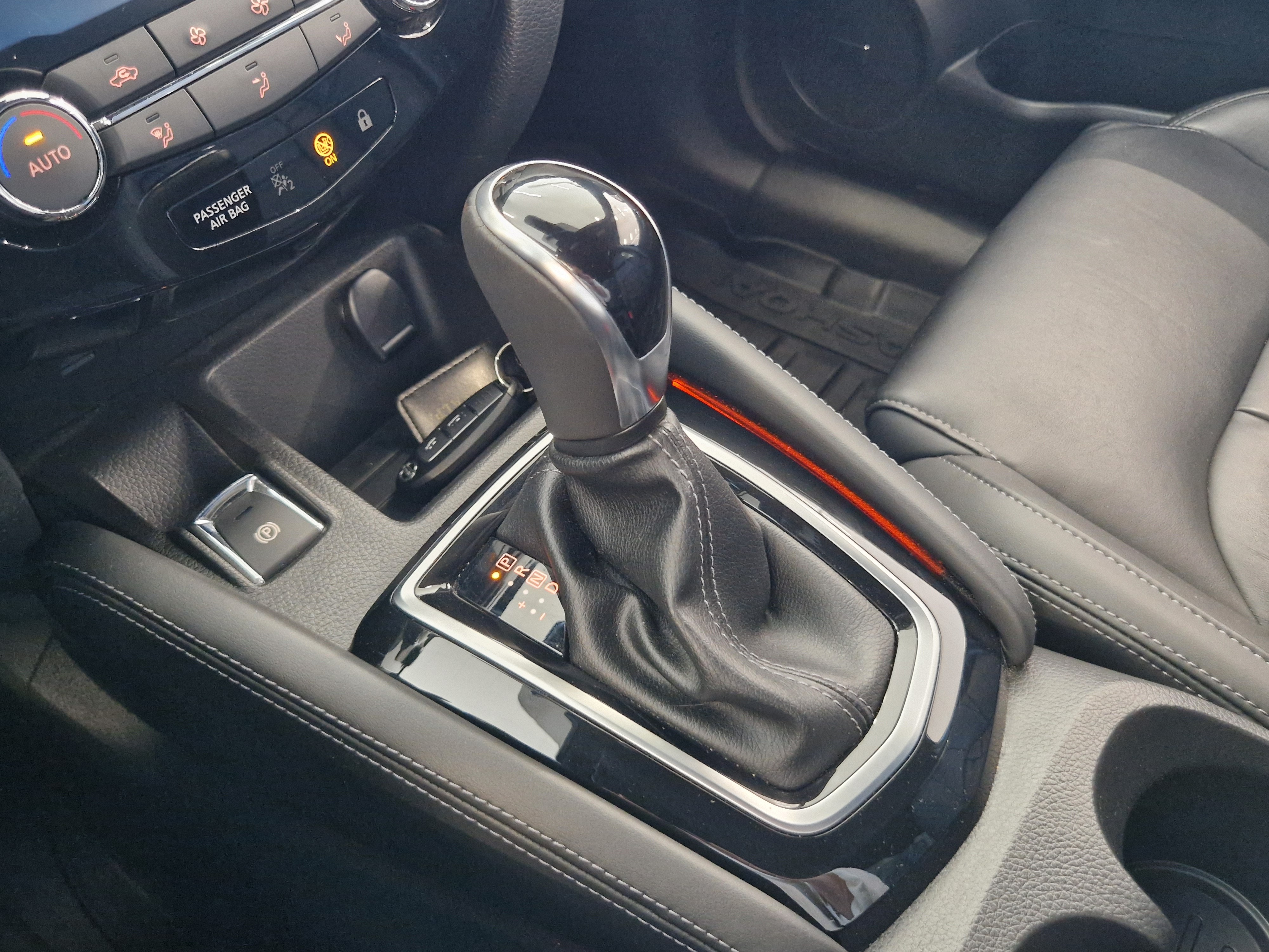 Nissan QASHQAI DIG-T 160 TEKNA+ 2WD DCT NNC