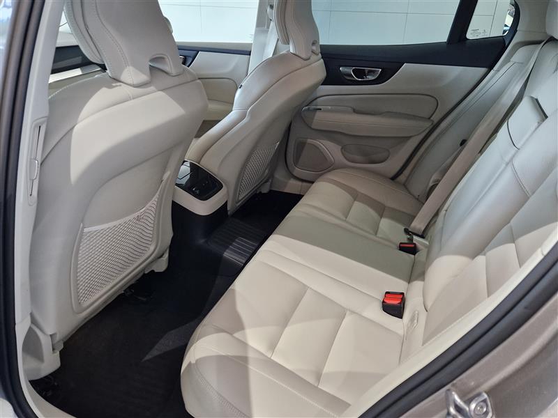 Volvo S60 T8 TWE AWD BUSINESS INSCRIPTION.TAKUU 12KK/20TKM