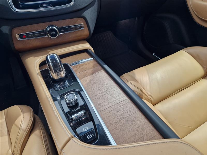 Volvo XC90 T8 AWD INSCRIPTION TAKUU 12KK/20TKM