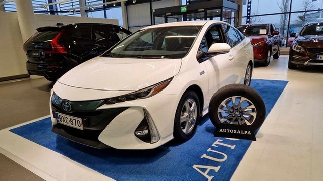 Toyota PRIUS PLUG-IN ACTIVE