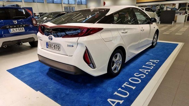 Toyota PRIUS PLUG-IN ACTIVE
