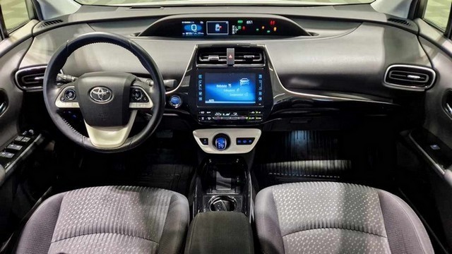 Toyota PRIUS PLUG-IN ACTIVE