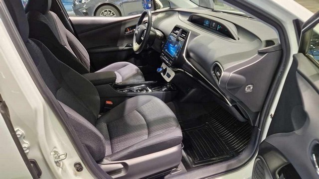 Toyota PRIUS PLUG-IN ACTIVE