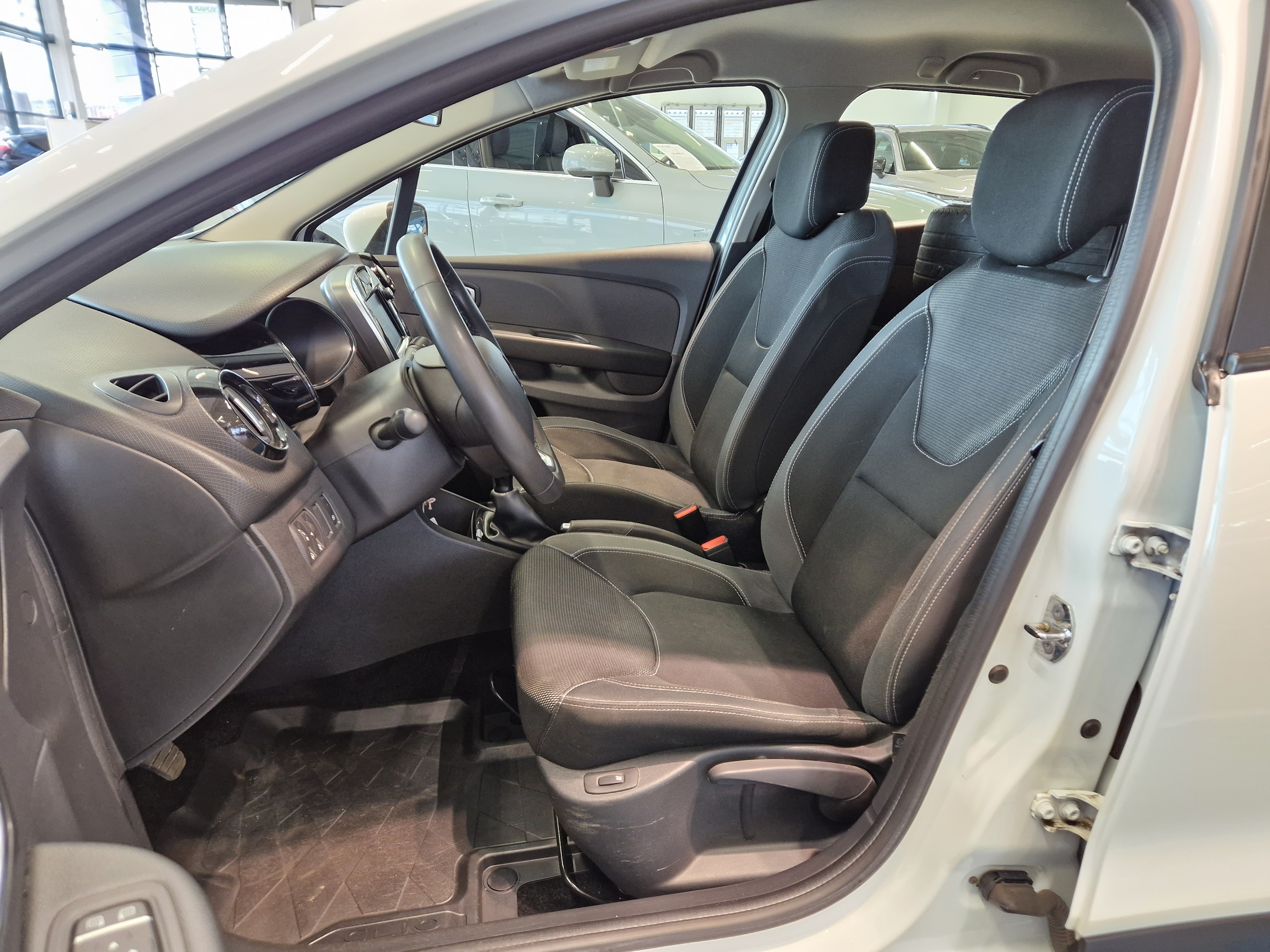 Renault CLIO SPORT TOURER TCE 90 ZEN