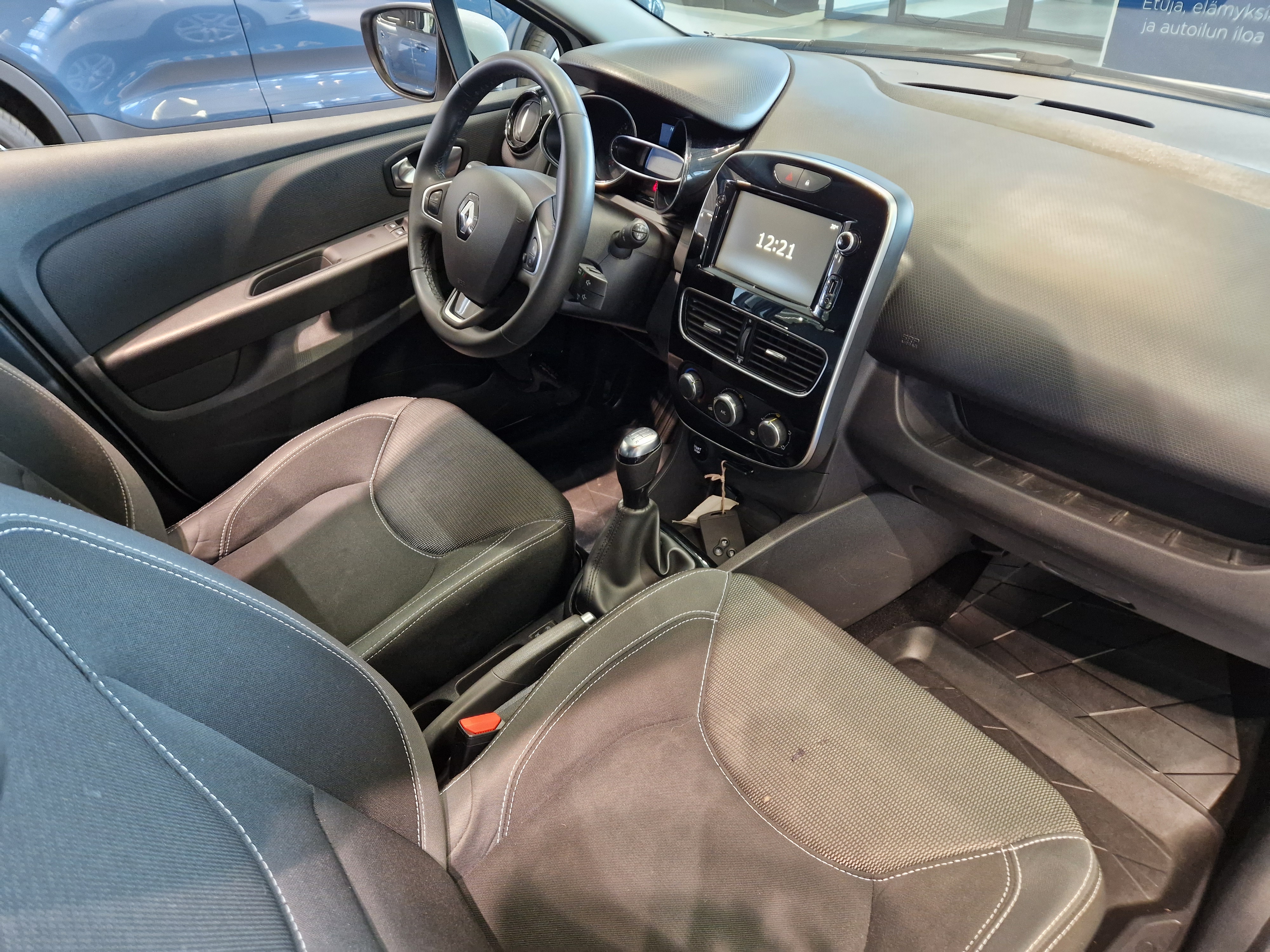 Renault CLIO SPORT TOURER TCE 90 ZEN