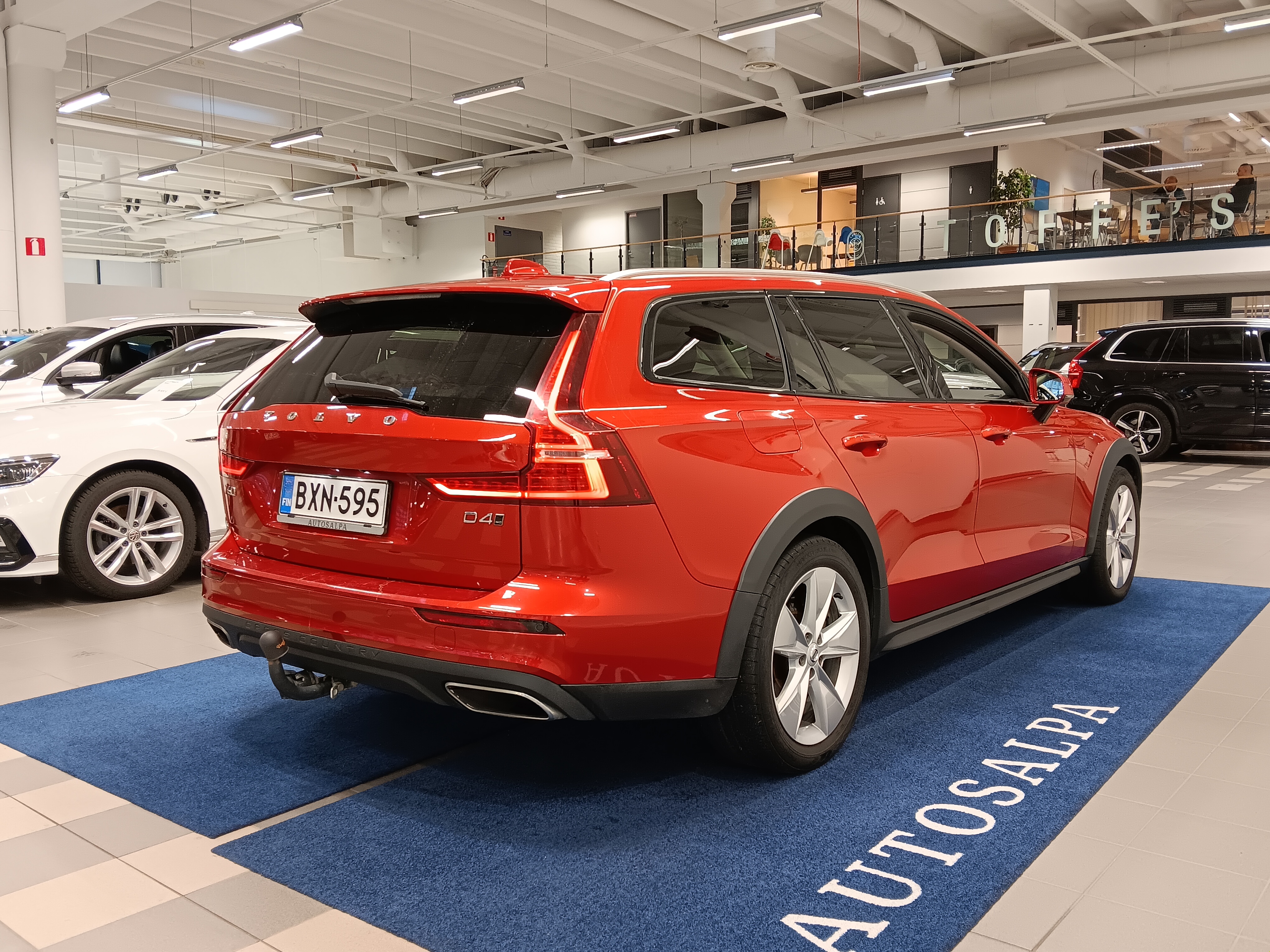 Volvo V60 CROSS COUNTRY D4 AWD BUSINESS AUT