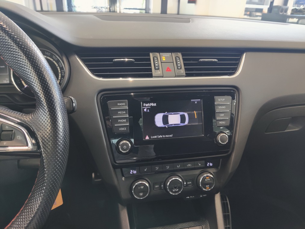 Skoda OCTAVIA 2,0 TSI RS DSG AUTOM.