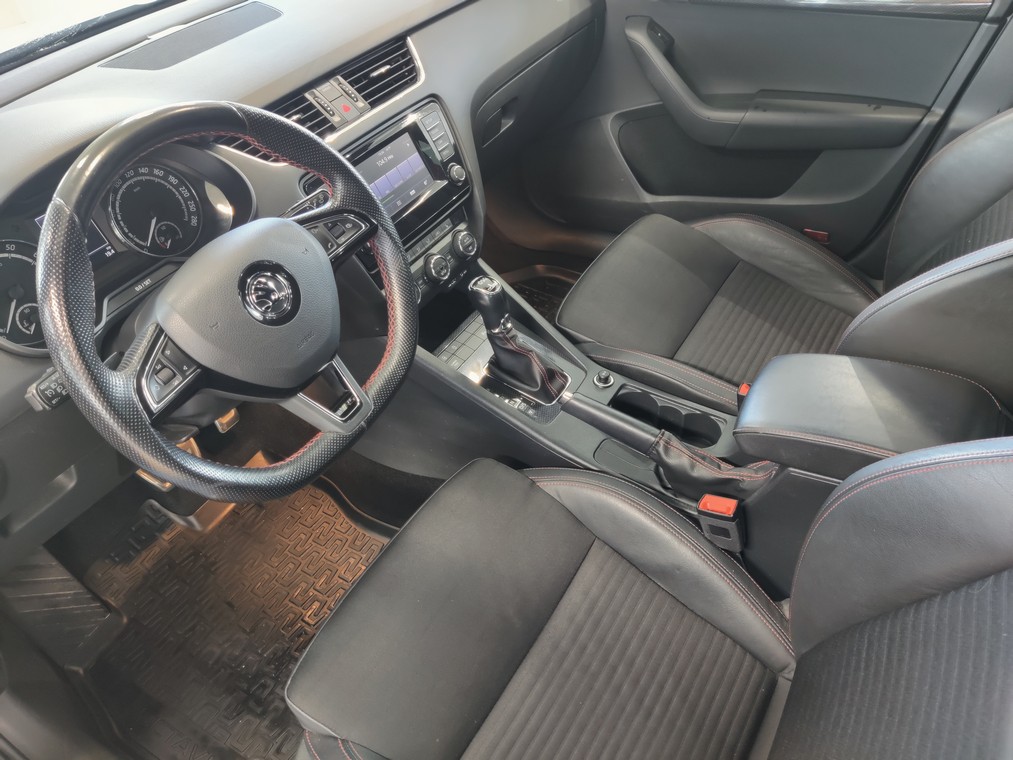 Skoda OCTAVIA 2,0 TSI RS DSG AUTOM.