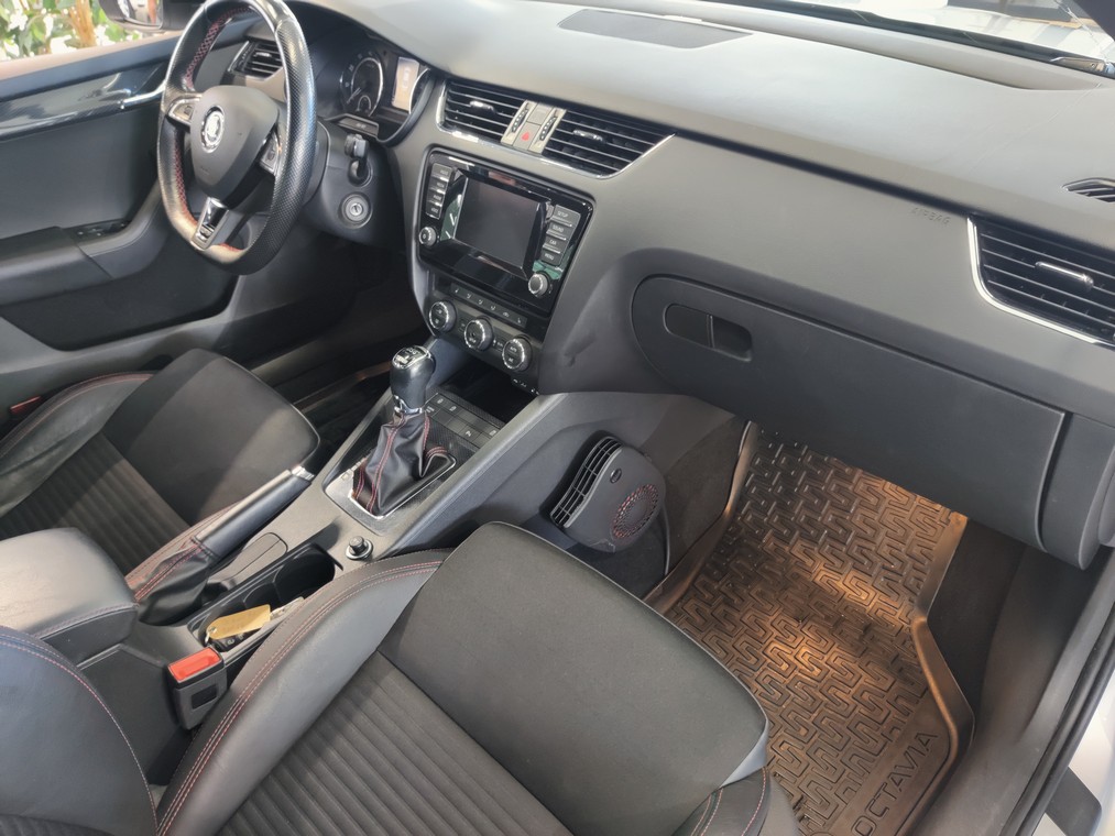 Skoda OCTAVIA 2,0 TSI RS DSG AUTOM.