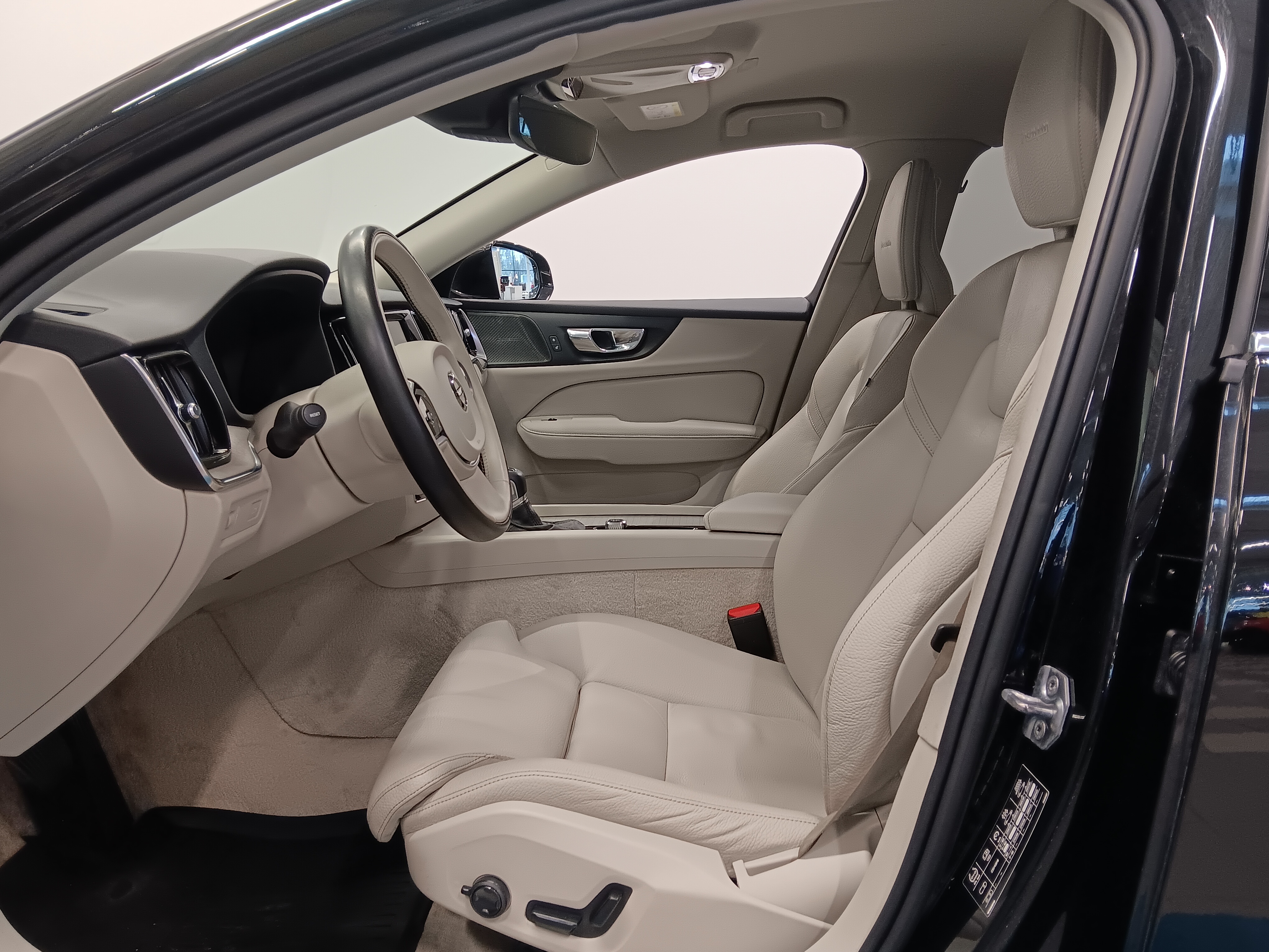 Volvo V60 2019, bild 6/18