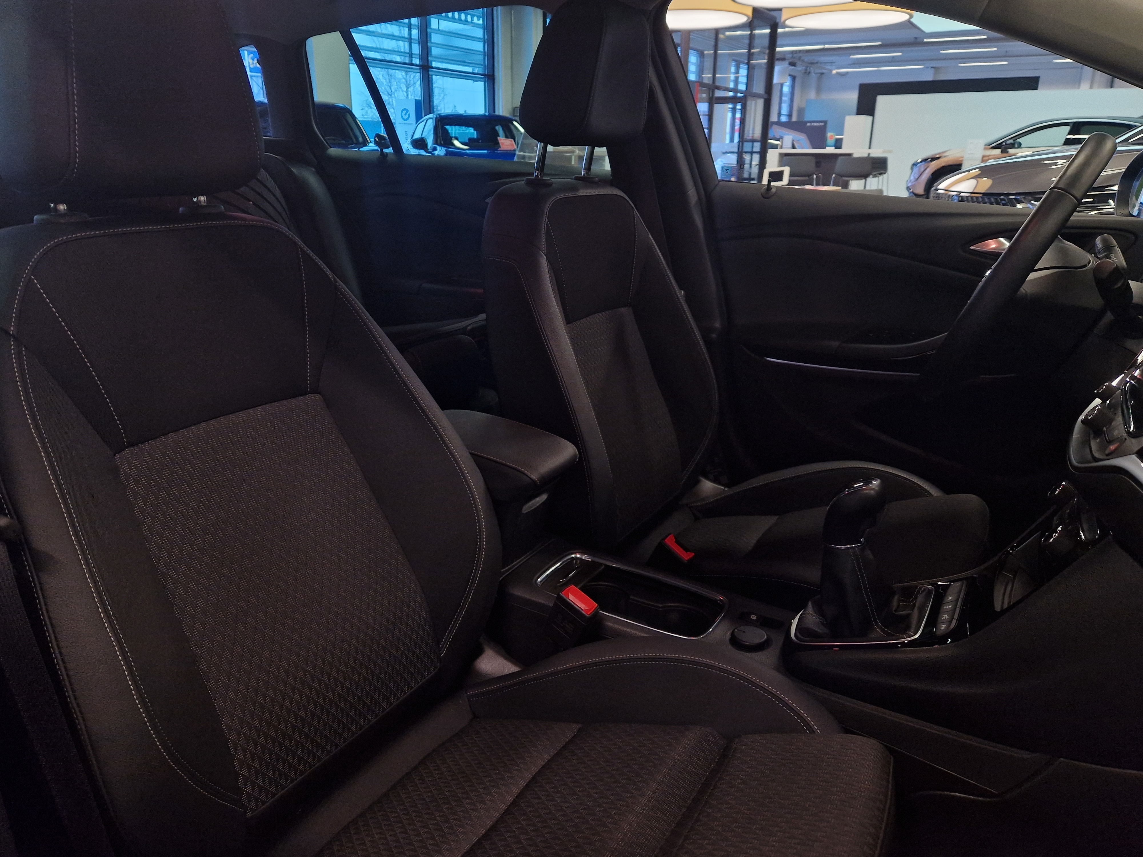 Opel ASTRA SPORTS TOURER INNOVATION PLUS 105 TURBO