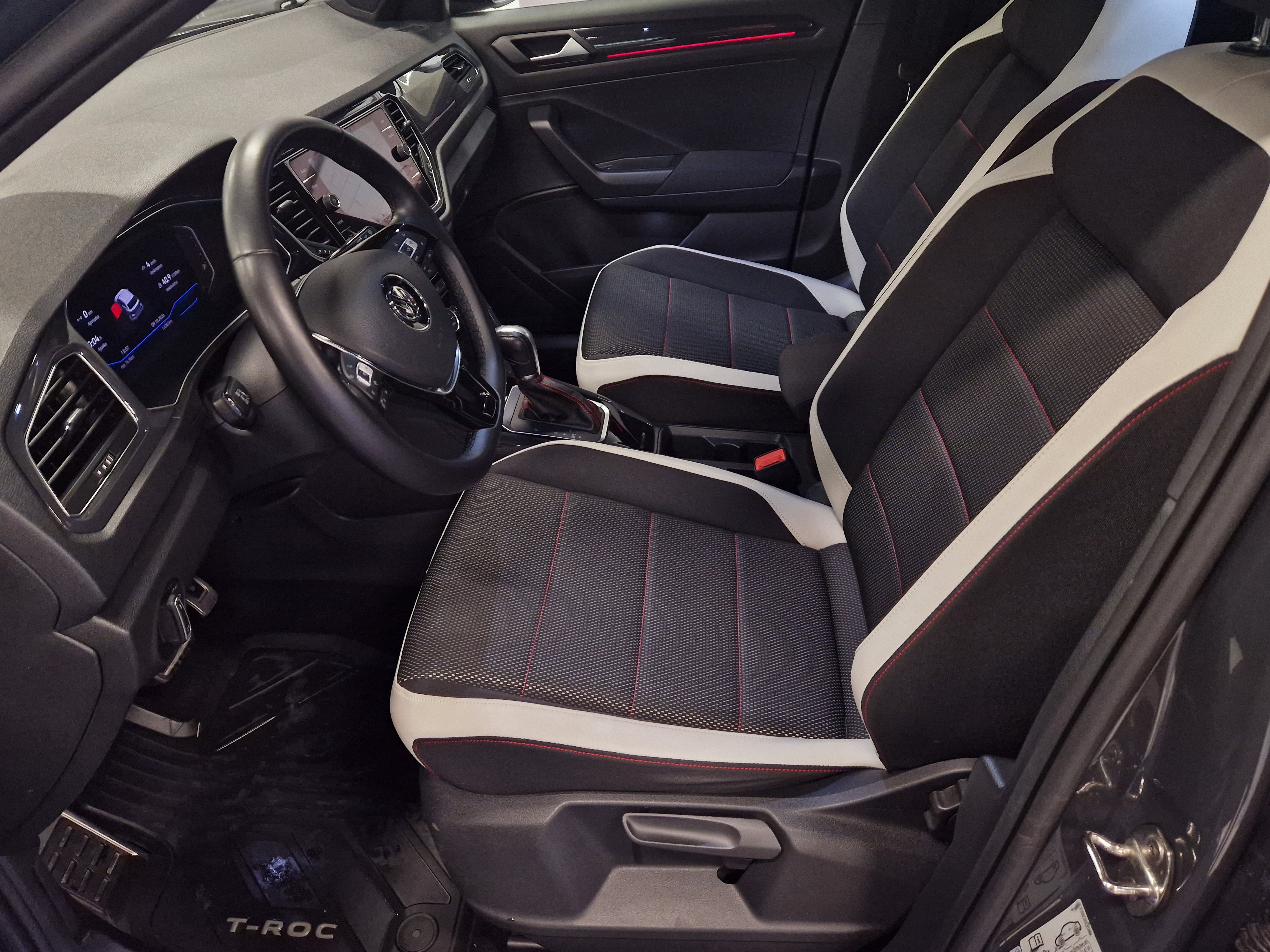 Volkswagen T-Roc 2019, bild 5/13