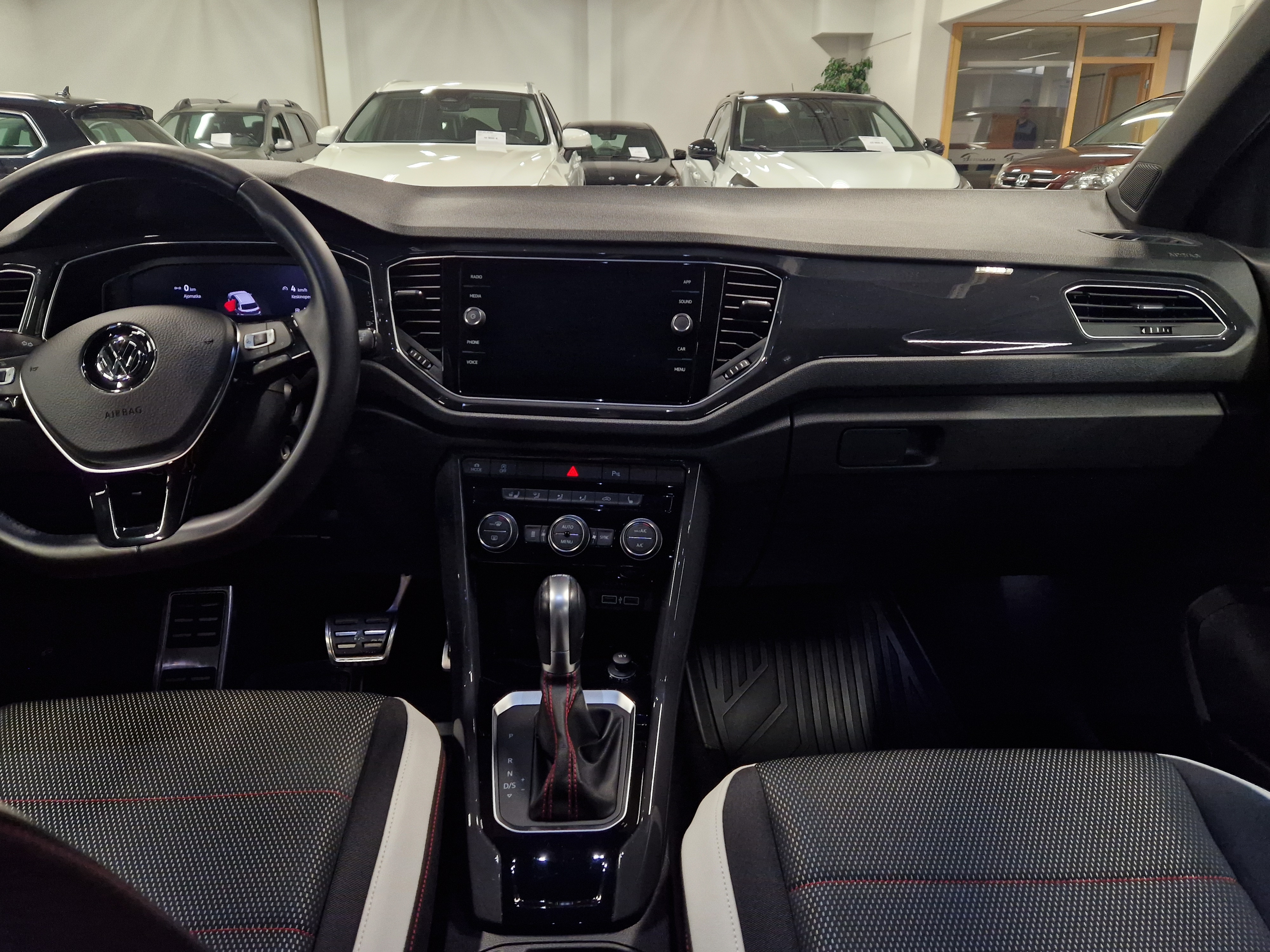 Volkswagen T-Roc 2019, bild 7/13