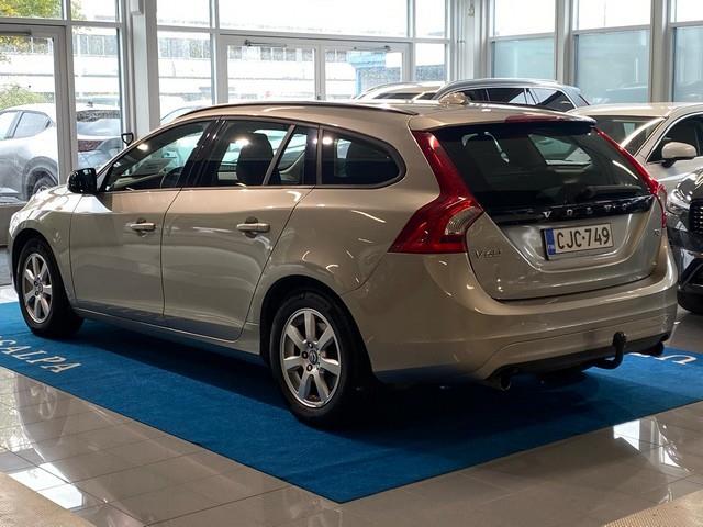 Volvo V60 T3 KINETIC