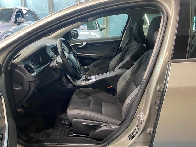 Volvo V60 T3 KINETIC