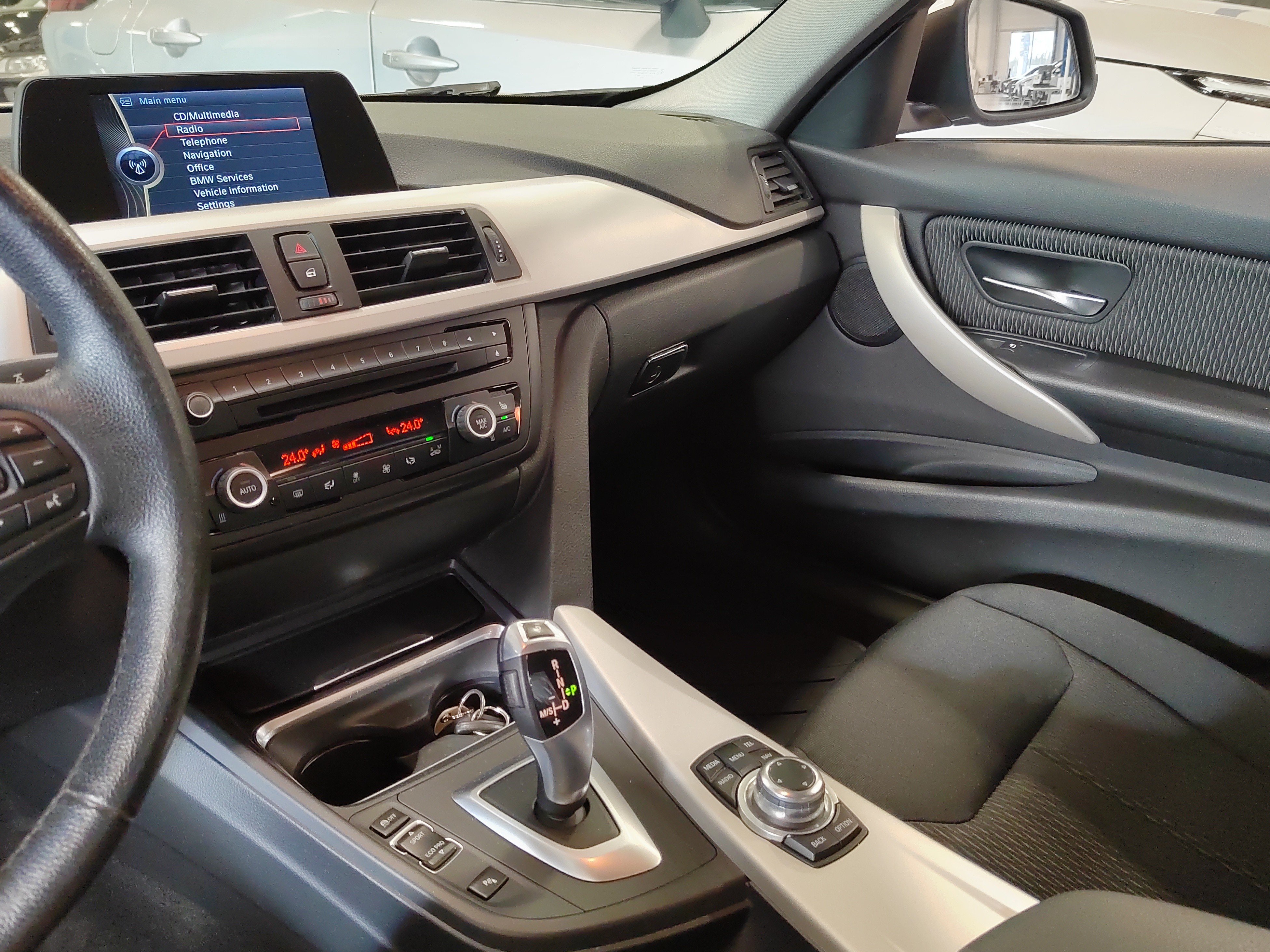 Bmw 316 TWINPOWER TURBO A F30 SEDAN LIMITED NAVI EDITION