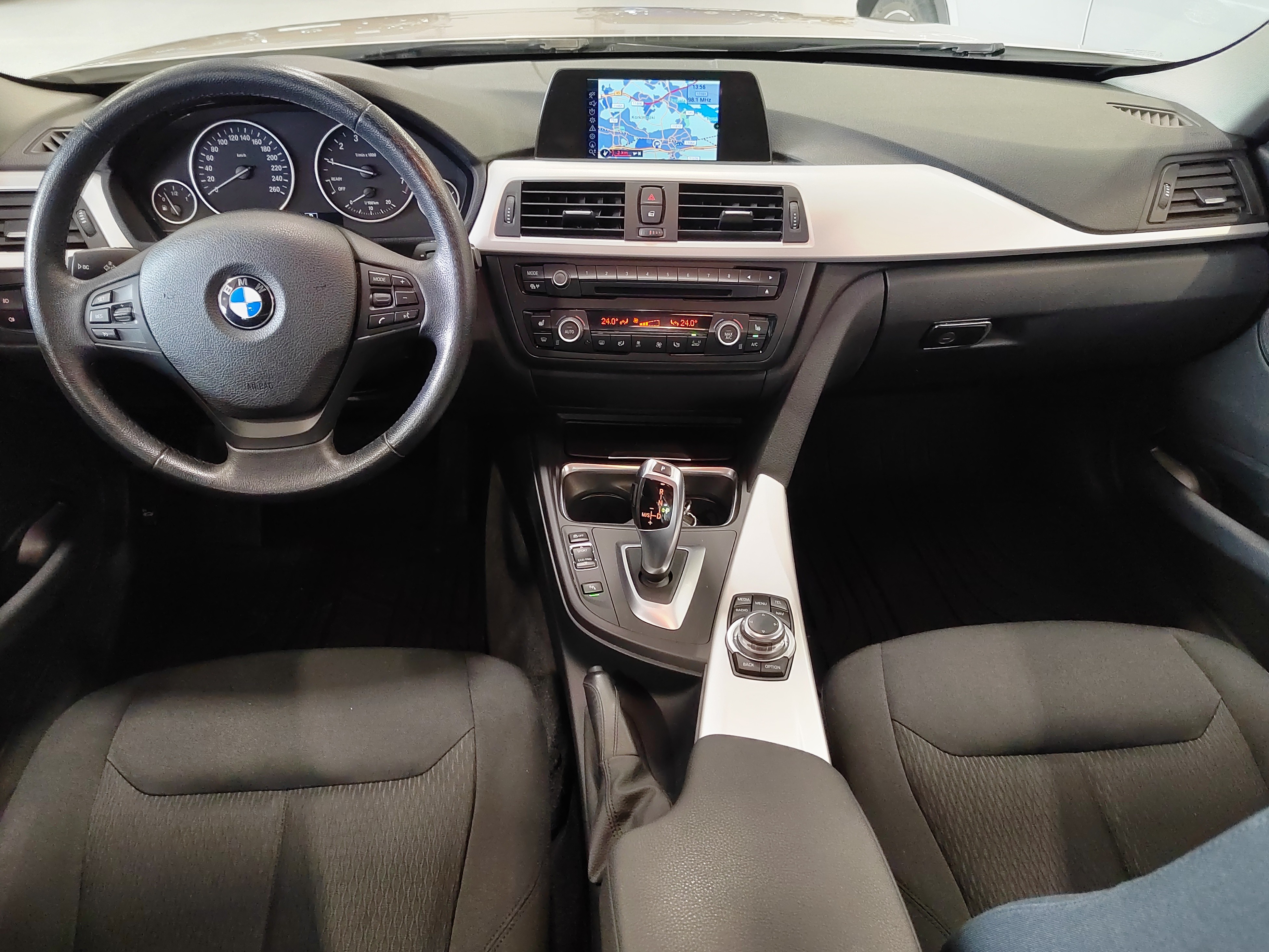 Bmw 316 TWINPOWER TURBO A F30 SEDAN LIMITED NAVI EDITION