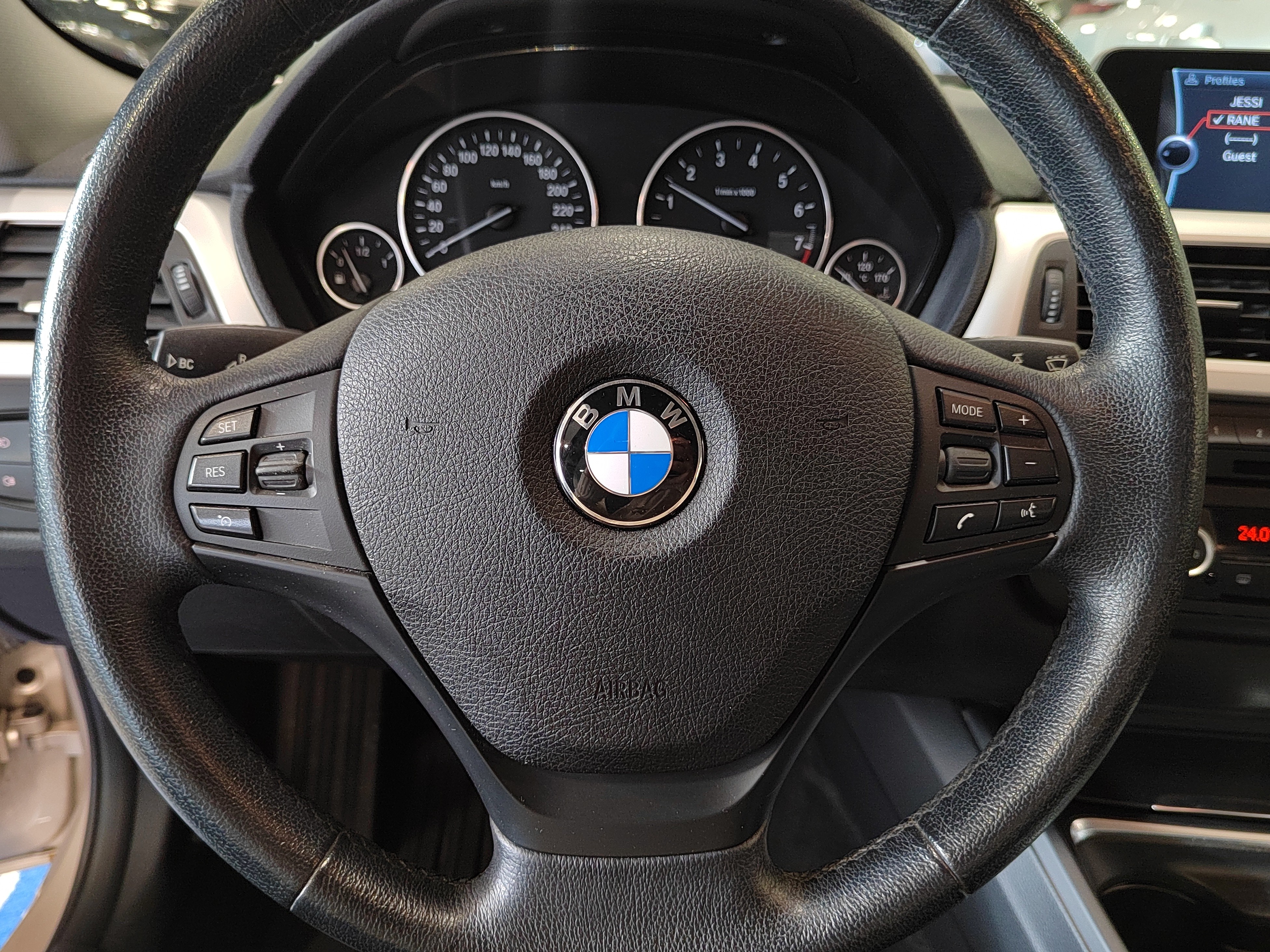 Bmw 316 TWINPOWER TURBO A F30 SEDAN LIMITED NAVI EDITION