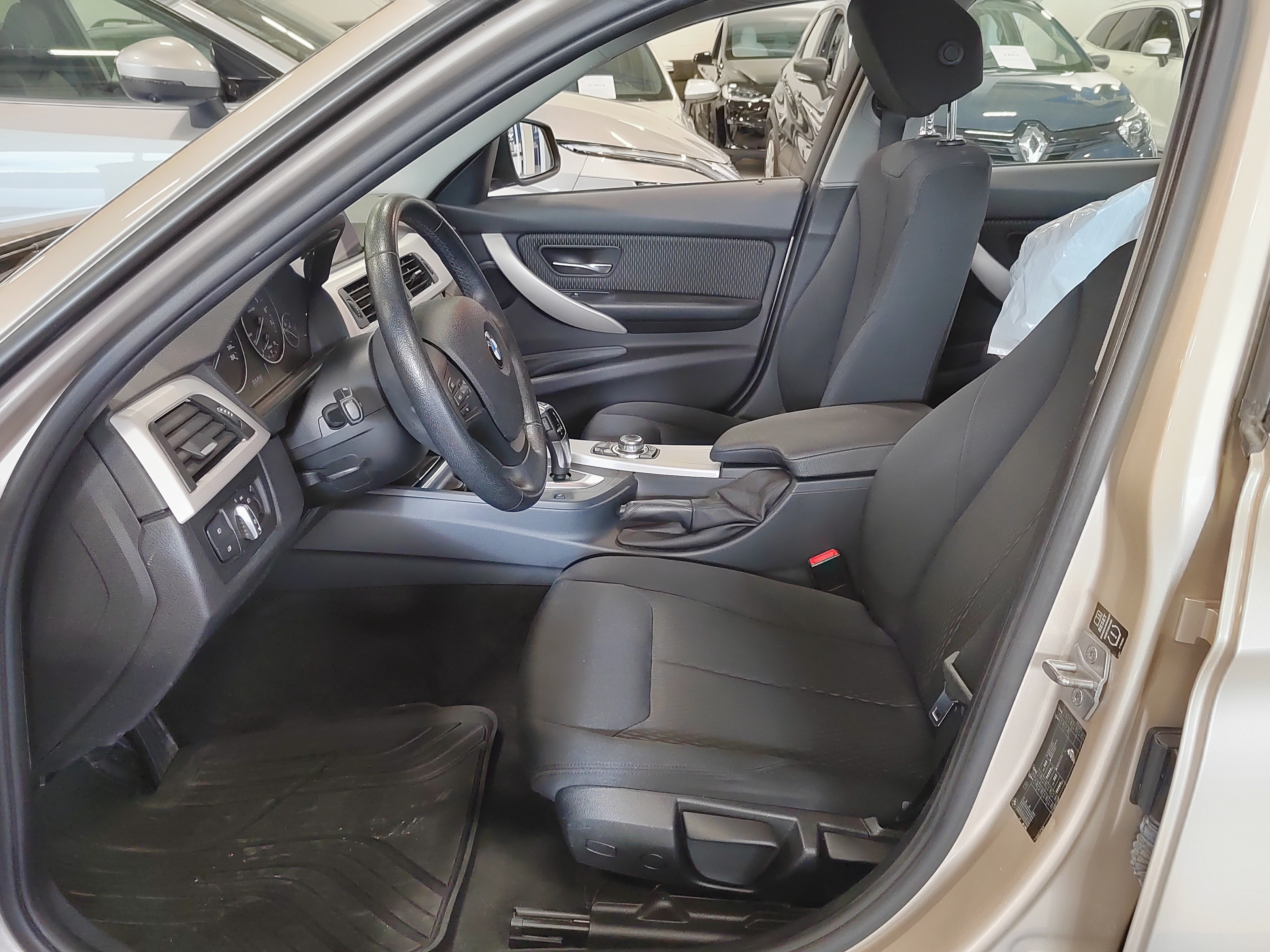 Bmw 316 TWINPOWER TURBO A F30 SEDAN LIMITED NAVI EDITION