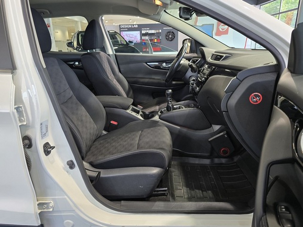 Nissan QASHQAI 1,2L ACENTA 2WD 6M/T SAFETY PACK