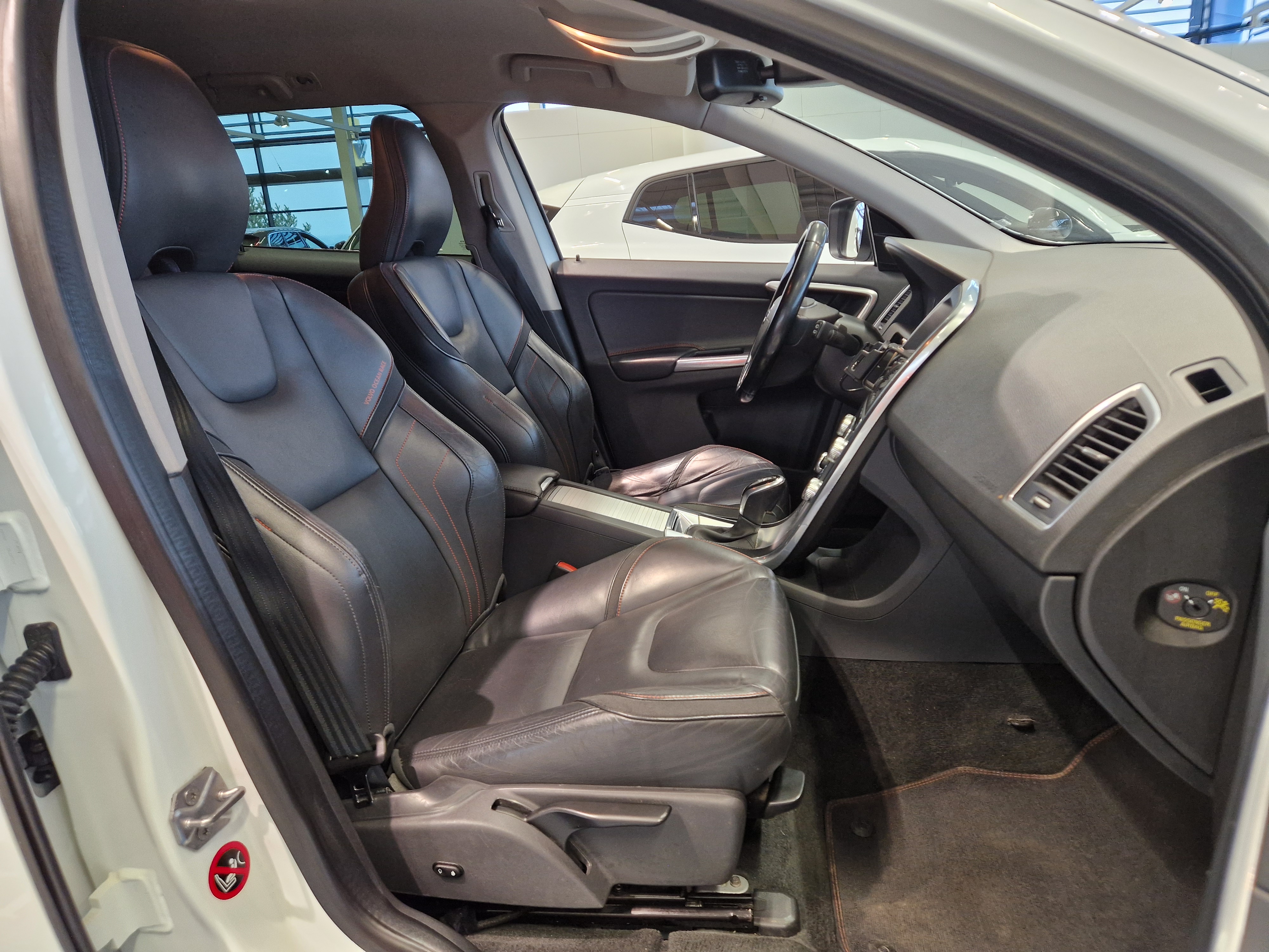 Volvo XC60 D4 AWD OCEAN RACE BUSINESS AUT