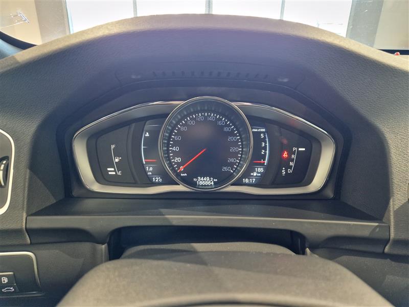 Volvo V60 D4 BUSINESS SUMMUM EDITION AUT