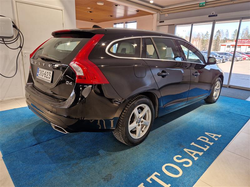 Volvo V60 D4 BUSINESS SUMMUM EDITION AUT