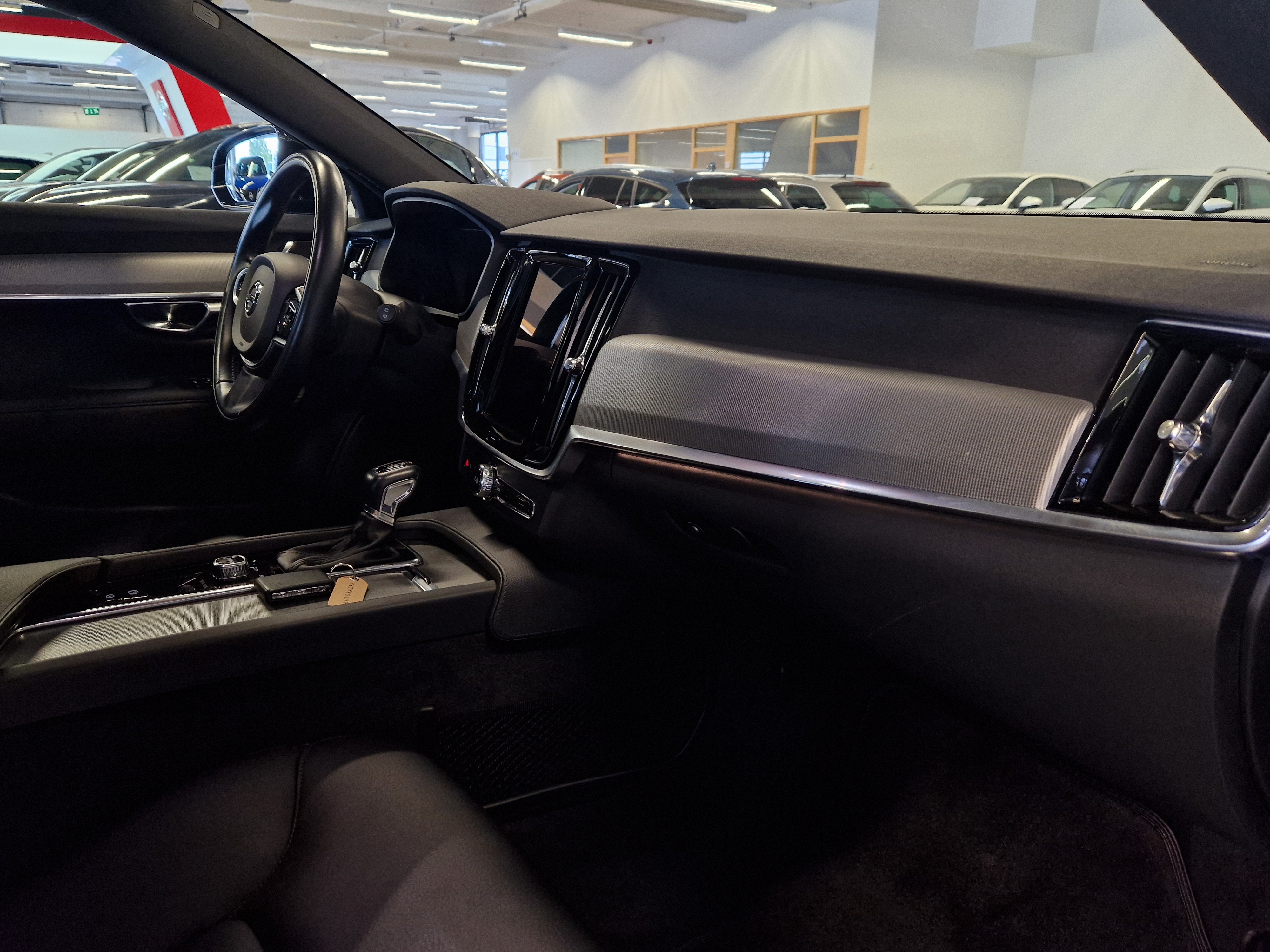 Volvo V90 T5 BUSINESS INSCRIPTION AUT TAKUU 12KK/20TKM.