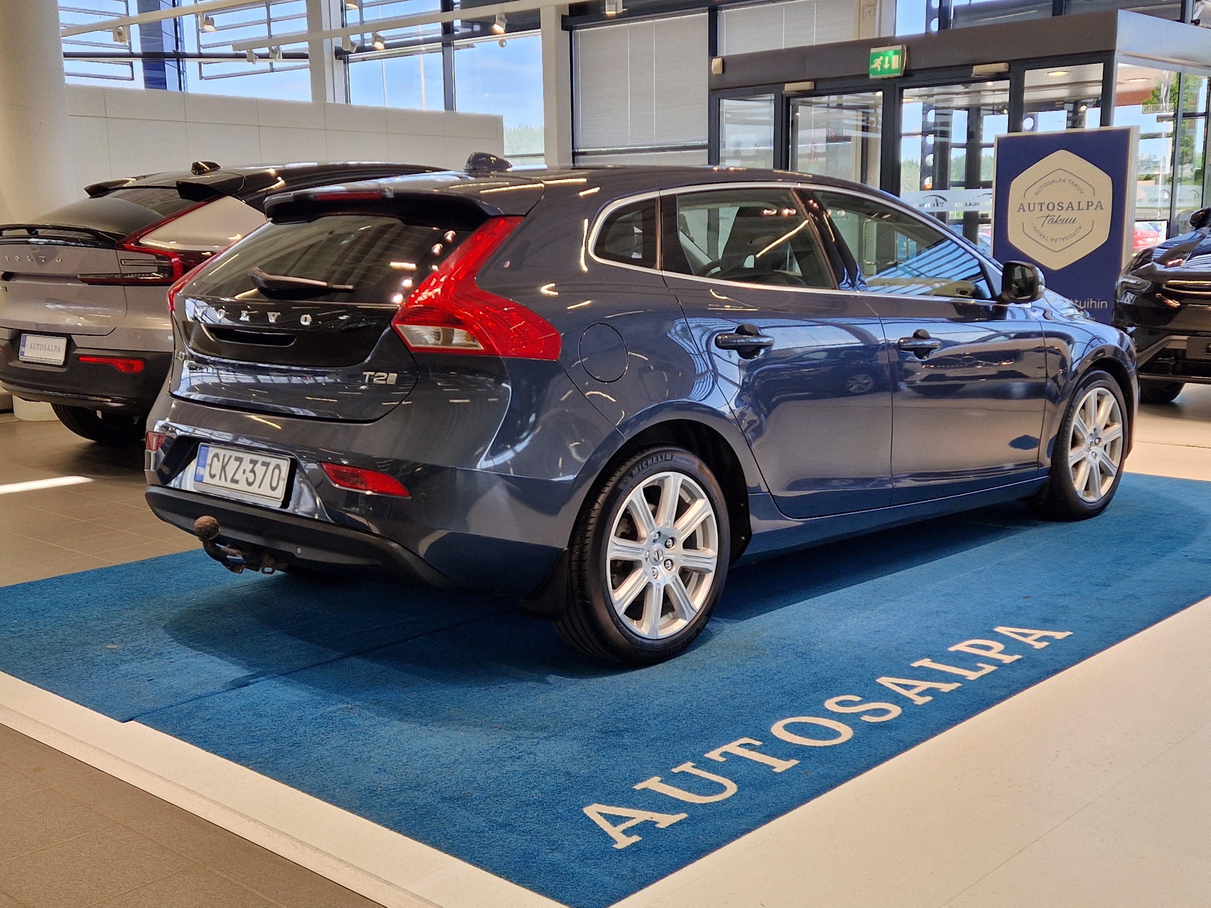 Volvo V40 T2 BUSINESS INSCRIPTION TAKUU 12KK/20TKM