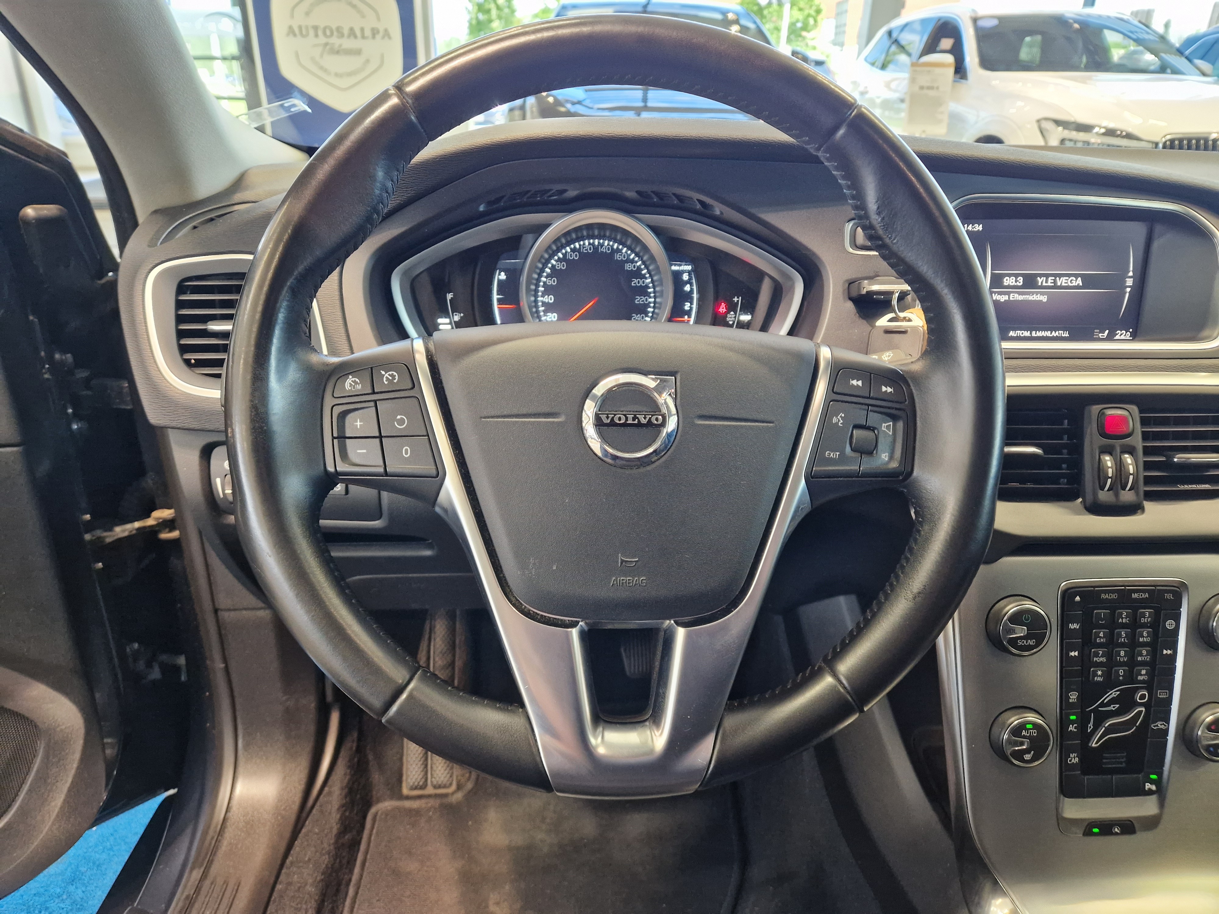 Volvo V40 T2 BUSINESS INSCRIPTION TAKUU 12KK/20TKM
