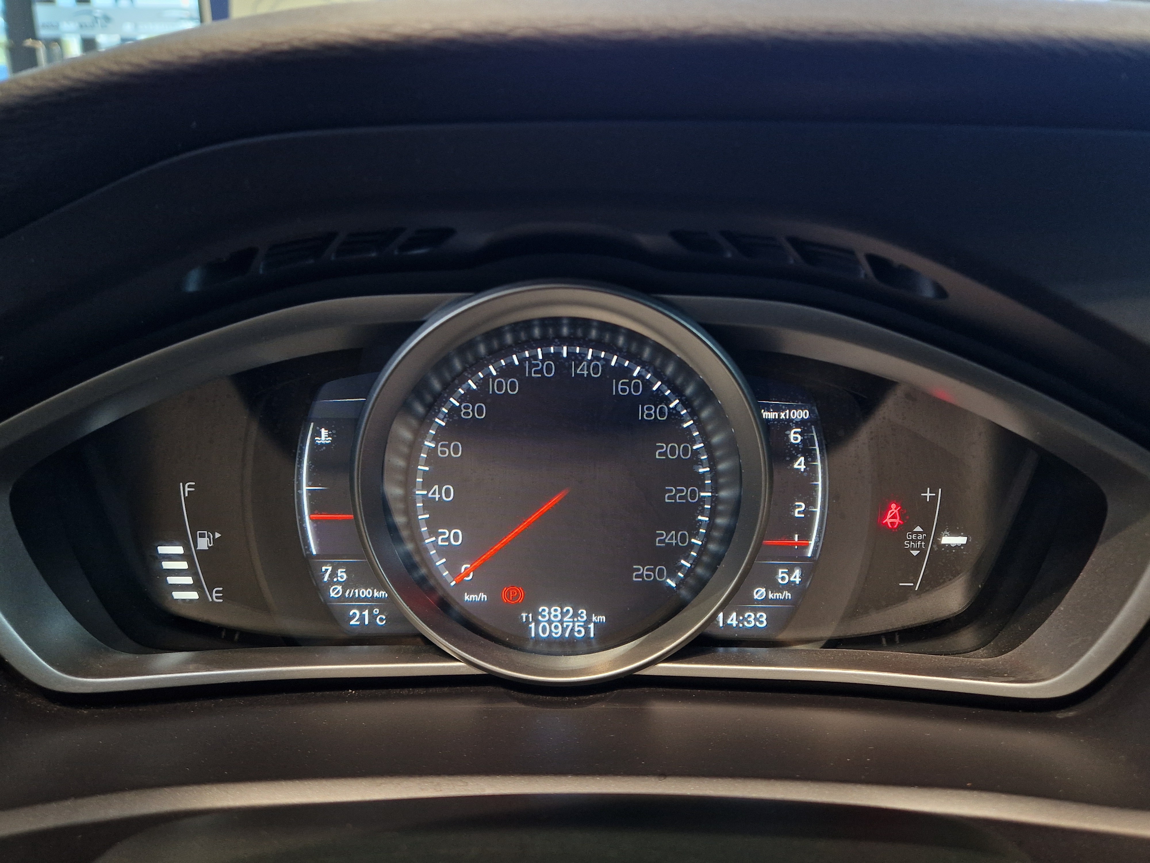 Volvo V40 T2 BUSINESS INSCRIPTION TAKUU 12KK/20TKM