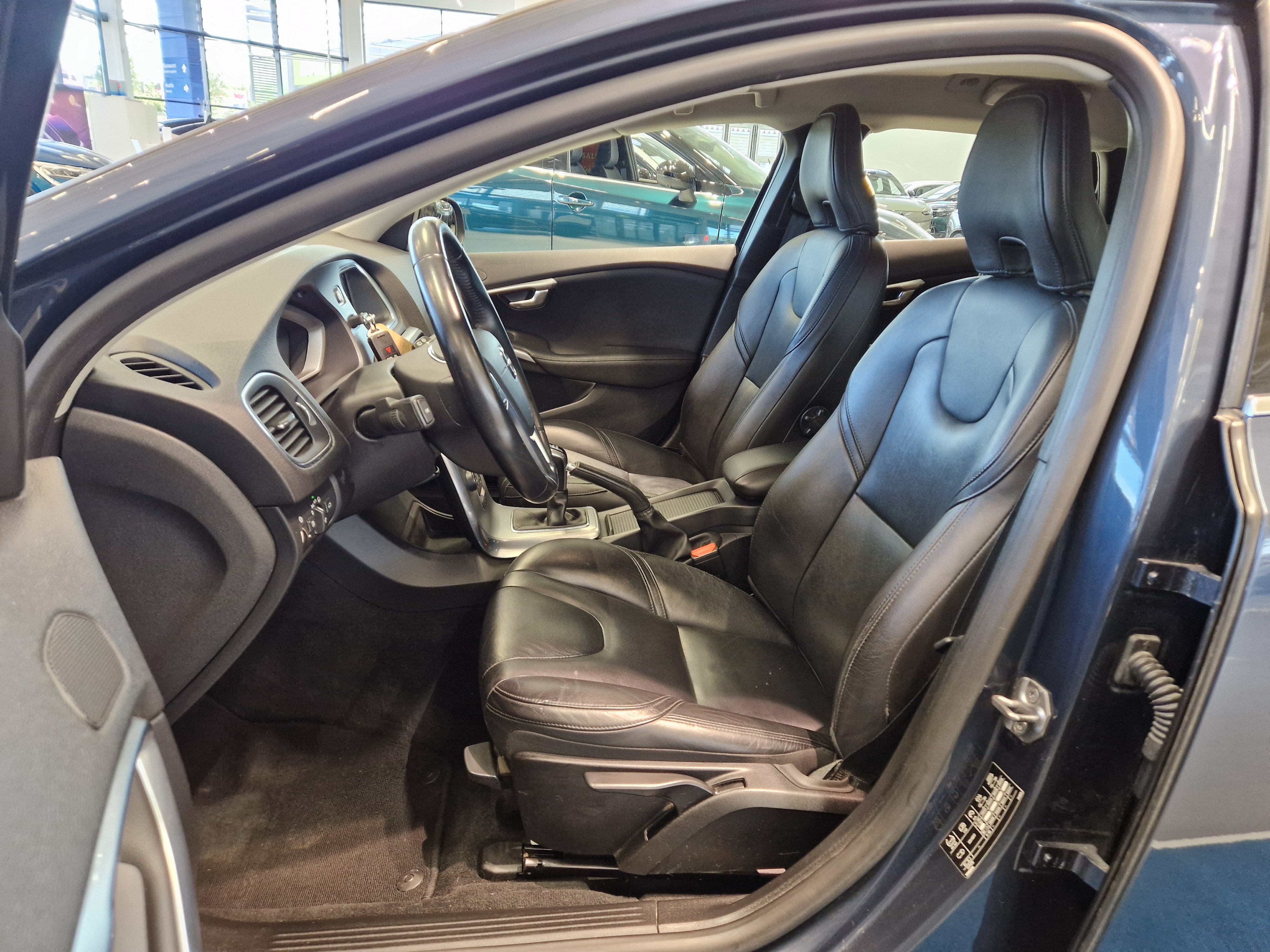 Volvo V40 T2 BUSINESS INSCRIPTION TAKUU 12KK/20TKM