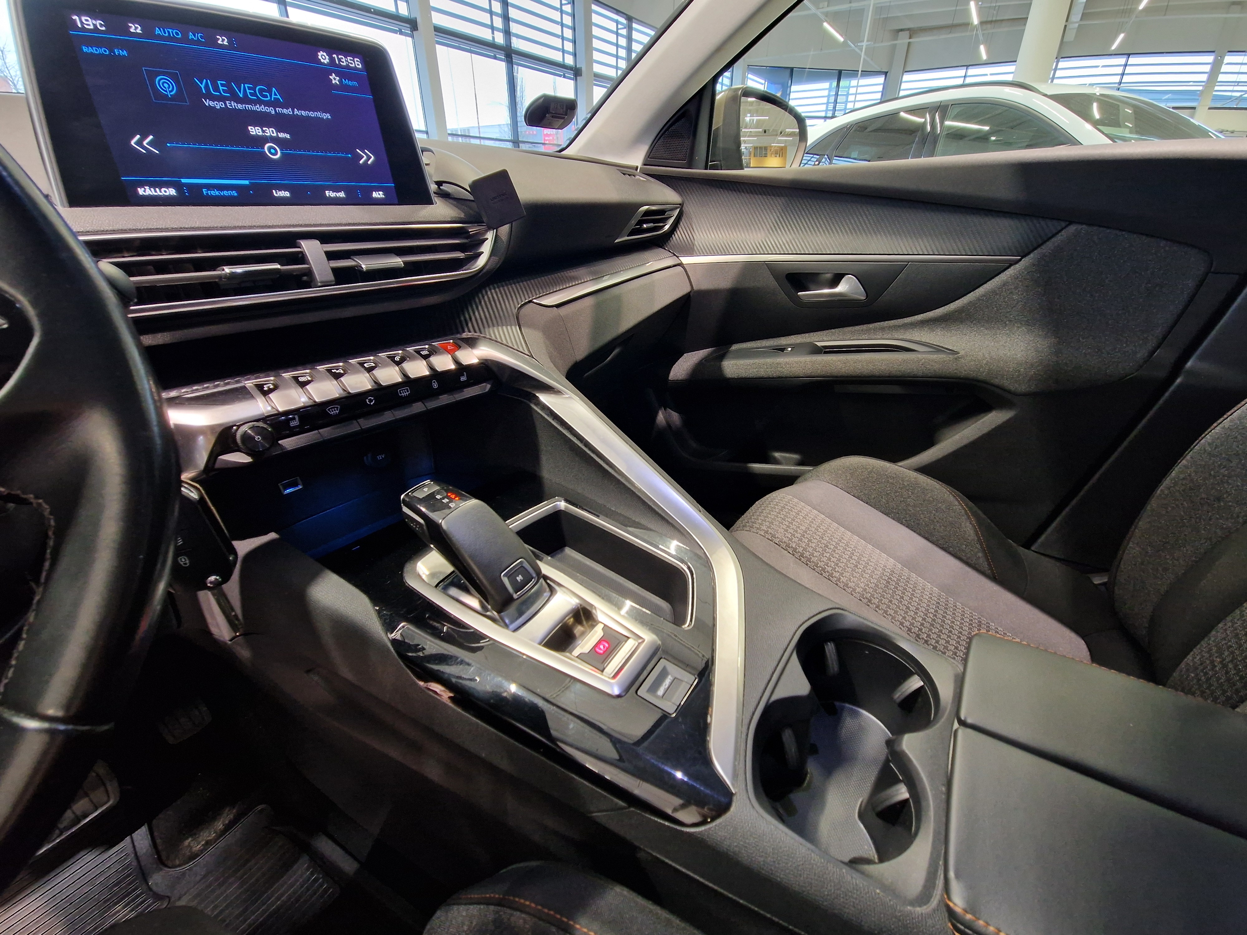 Peugeot 5008 ACTIVE PURETECH 130 AUTOMAATTI