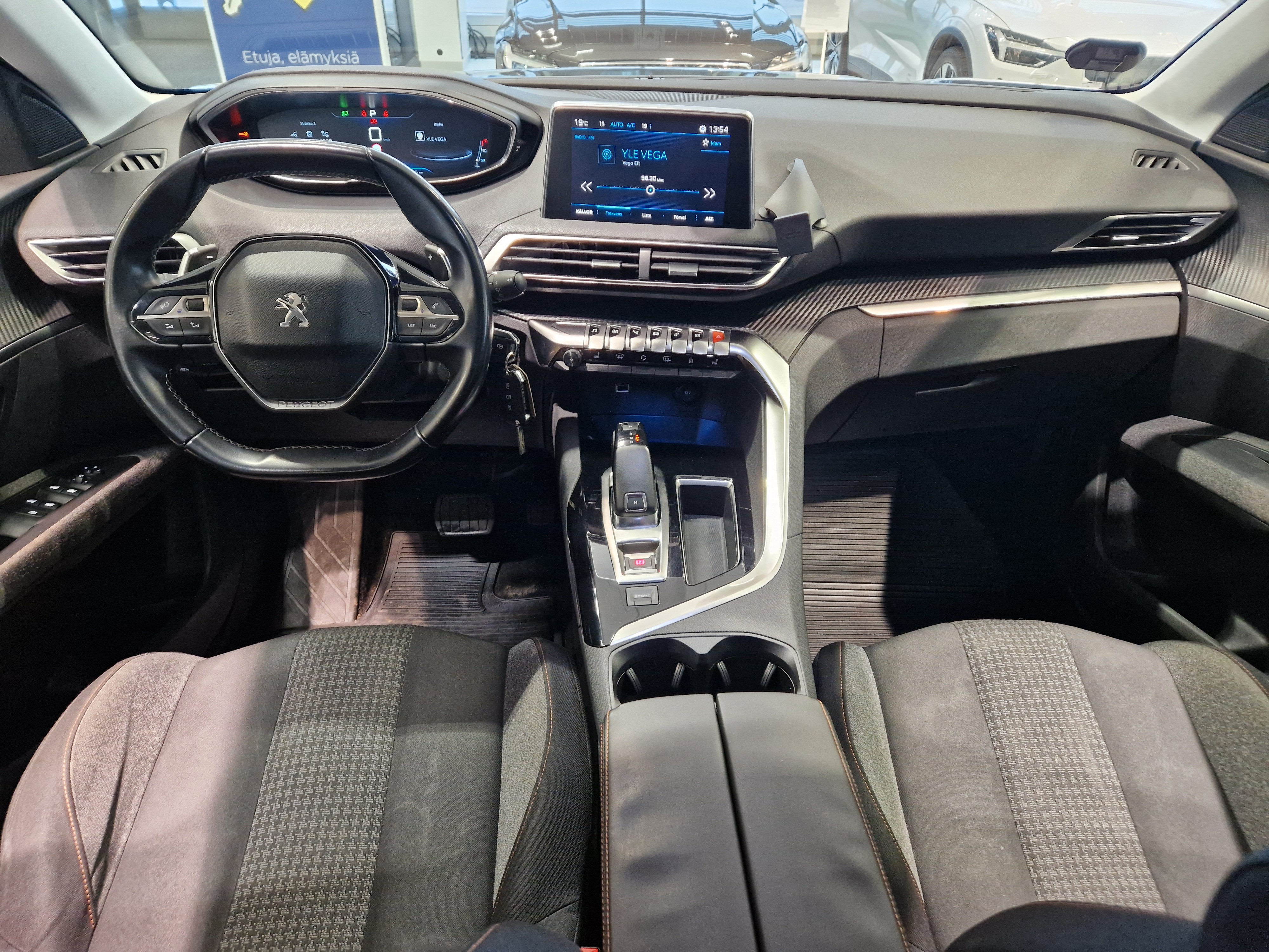 Peugeot 5008 ACTIVE PURETECH 130 AUTOMAATTI